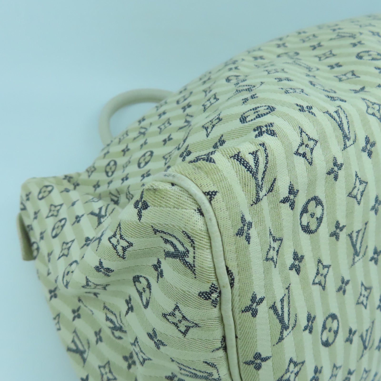 LOUIS VUITTON Monogram Mini Speedy 30金扣手挽袋白色