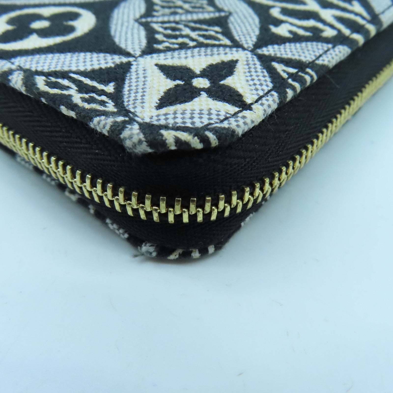 LOUIS VUITTON Monogram Jacquard Zippy Coin Purse Since1854金扣零錢包黑色/白色
