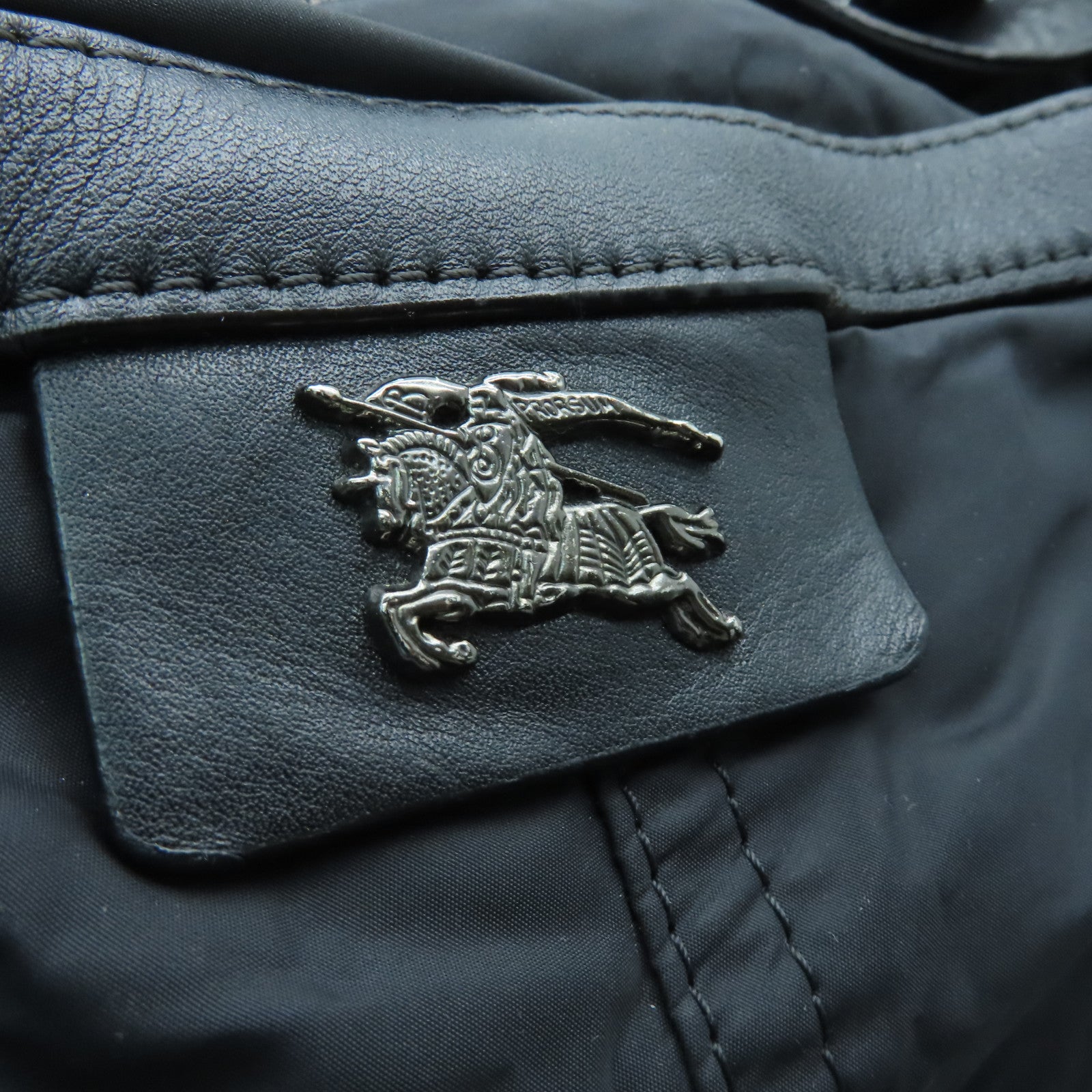 BURBERRY 尼龙Tote Bag黑扣手挽肩背两用袋黑色