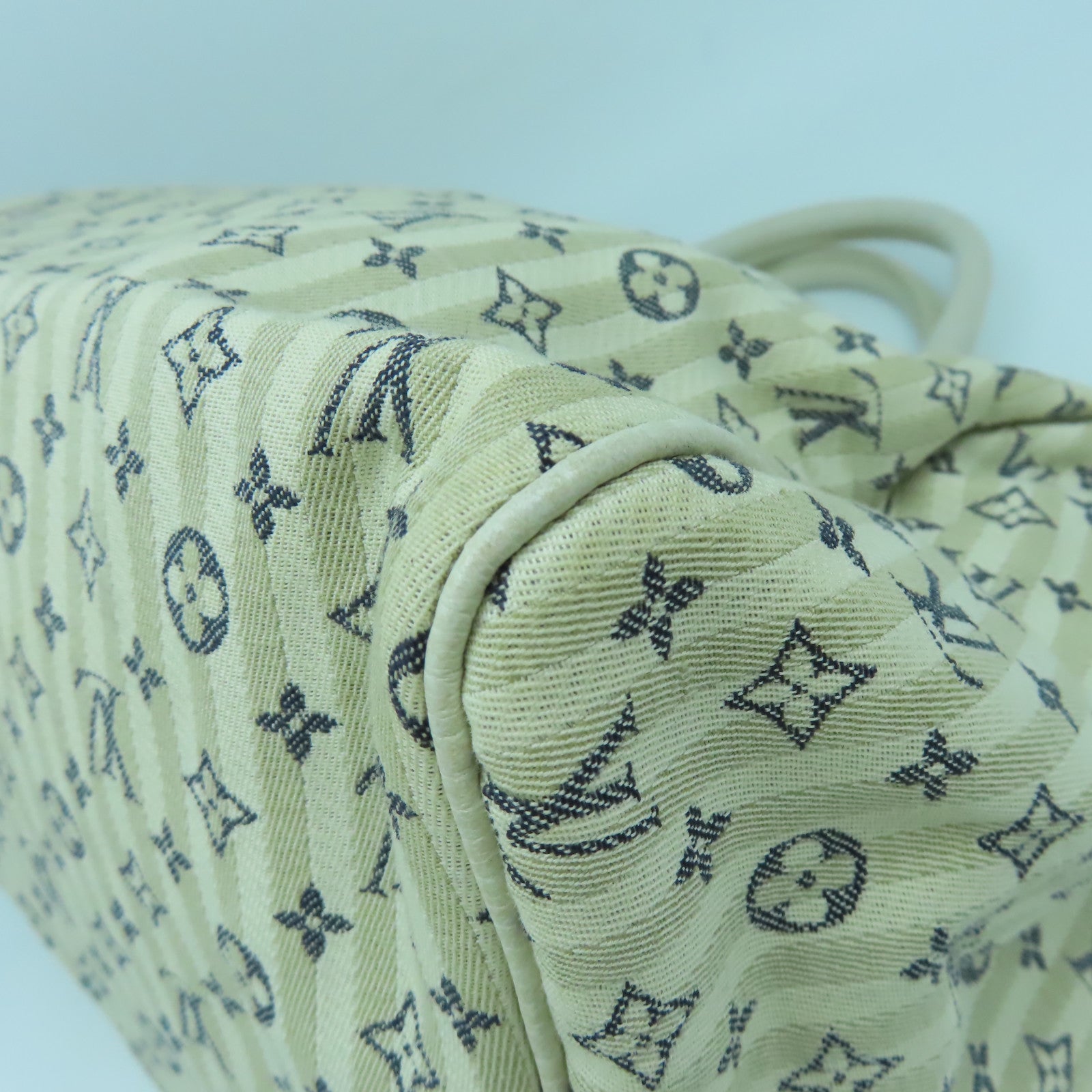 LOUIS VUITTON Monogram Mini Speedy 30金扣手挽袋白色