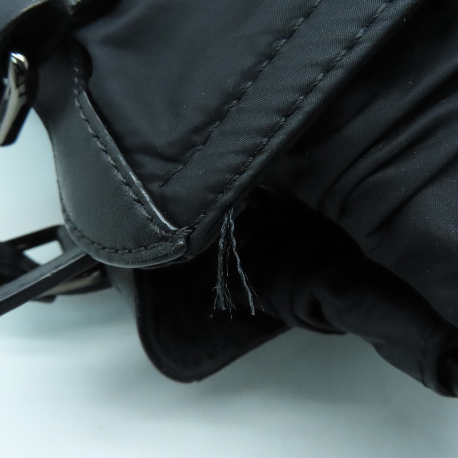 BURBERRY 尼龙Tote Bag黑扣手挽肩背两用袋黑色