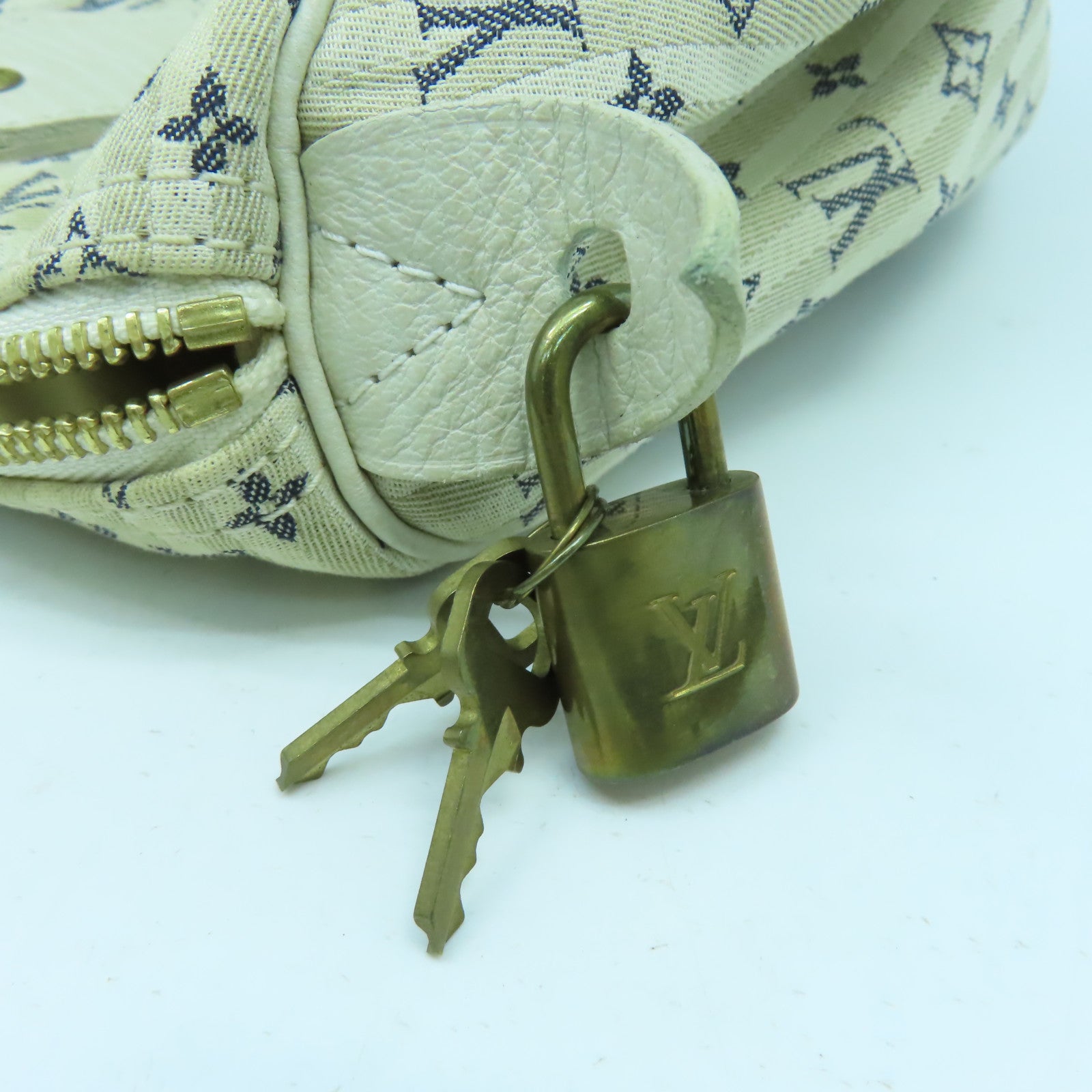 LOUIS VUITTON Monogram Mini Speedy 30金扣手挽袋白色