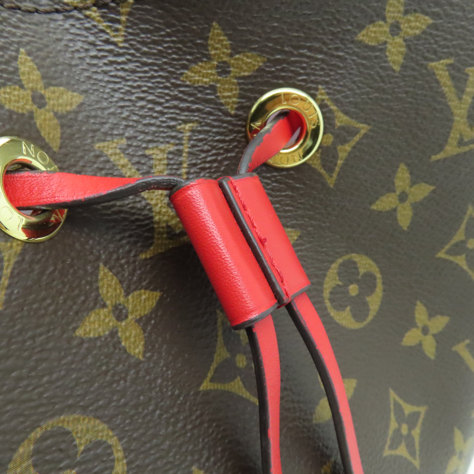 LOUIS VUITTON Monogram Neo Noe MM金扣肩背袋啡色/紅色