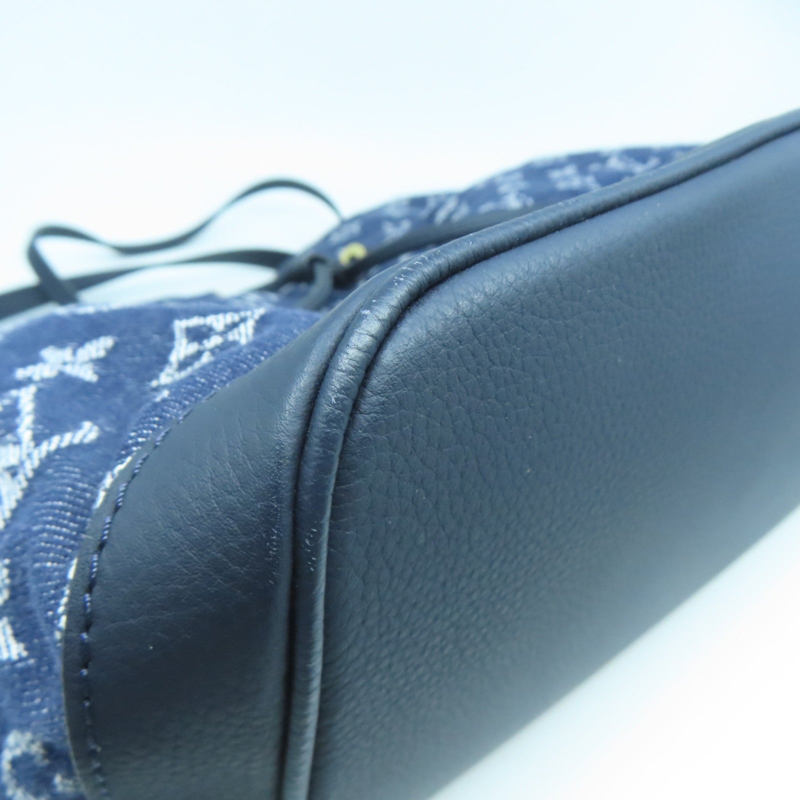 LOUIS VUITTON Monogram Denim Noefle MM金扣手挽肩背兩用袋藍色