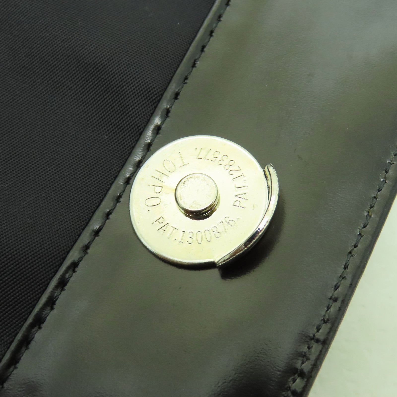 agnes b. 牛皮皮革Hand Bag銀扣手挽袋黑色