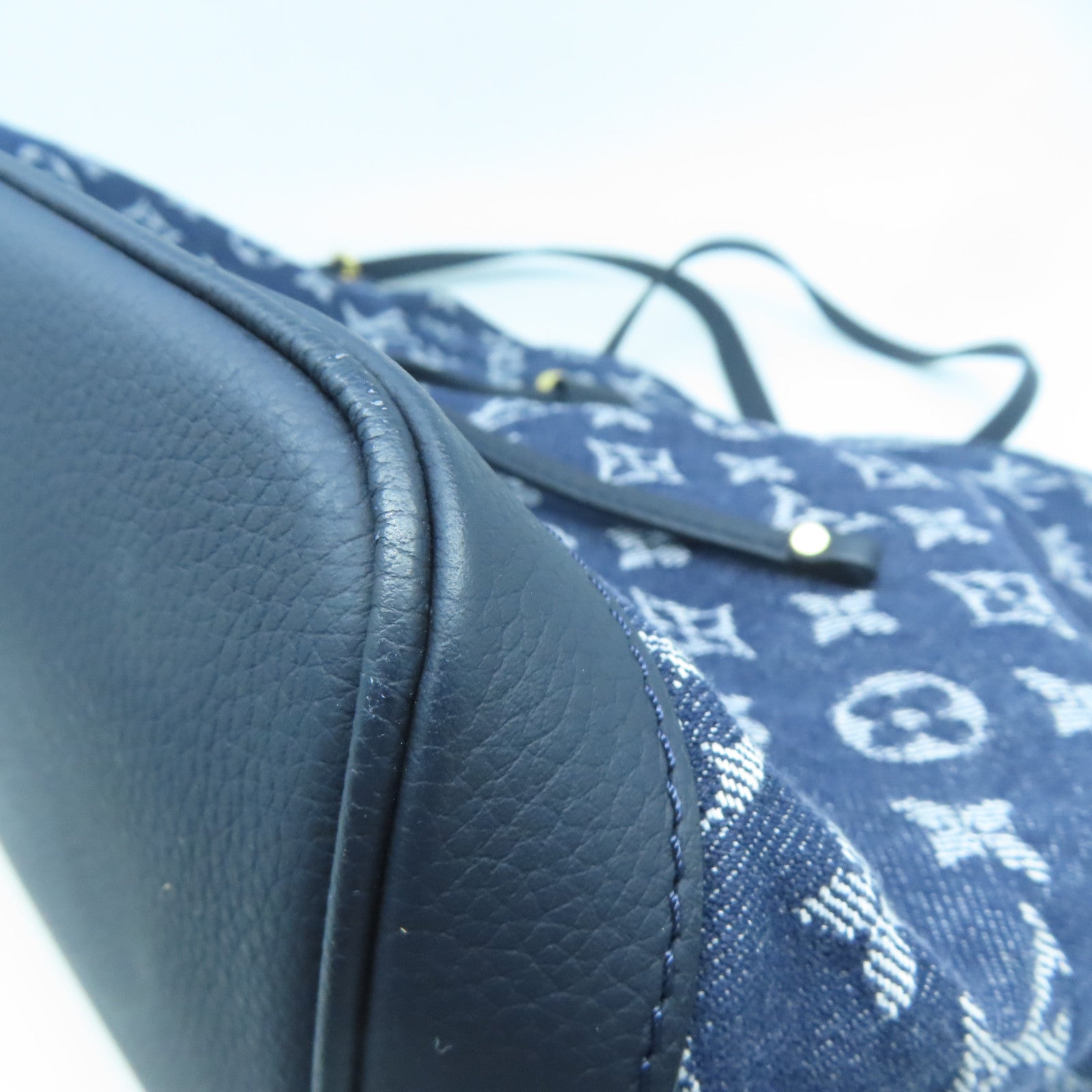LOUIS VUITTON Monogram Denim Noefle MM金扣手挽肩背兩用袋藍色
