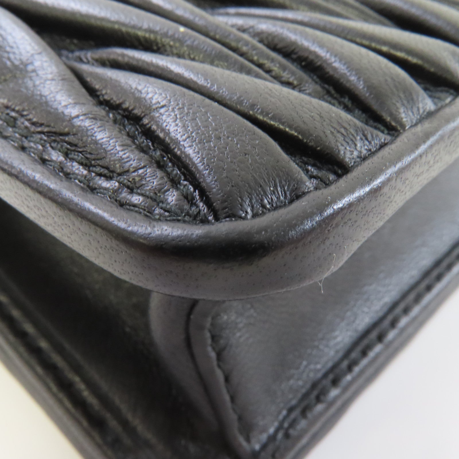 Miu Miu 羊皮皮革Chain Shoulder Bag金扣鏈帶肩背袋黑色