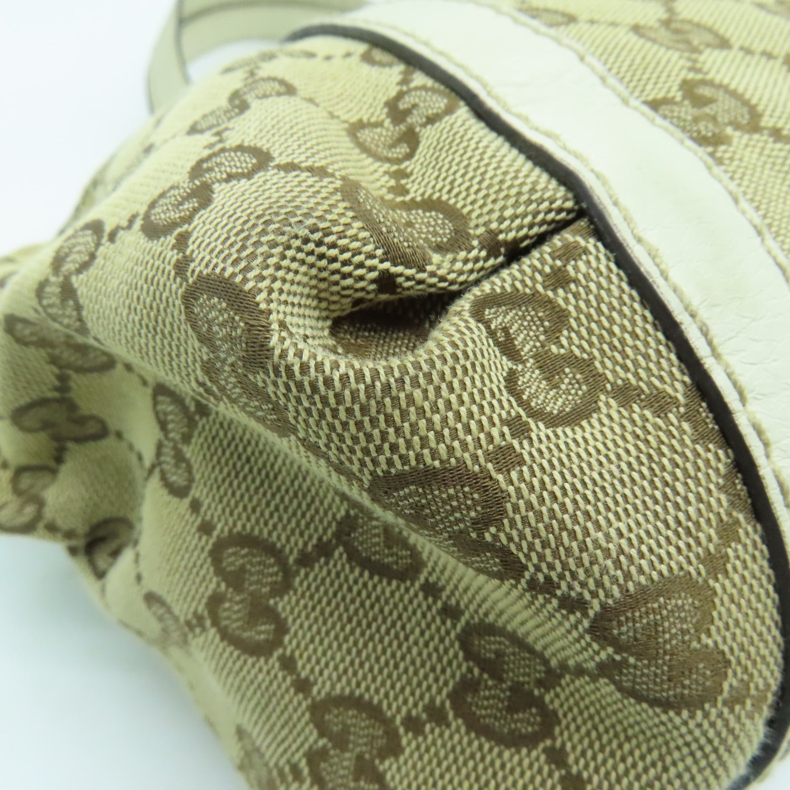GUCCI 帆布Web Flap Tote金扣手挽袋棕色/白色