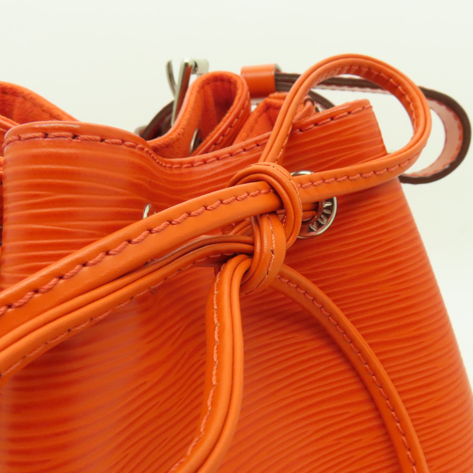 LOUIS VUITTON Epi Noe BB銀扣肩背袋橙色