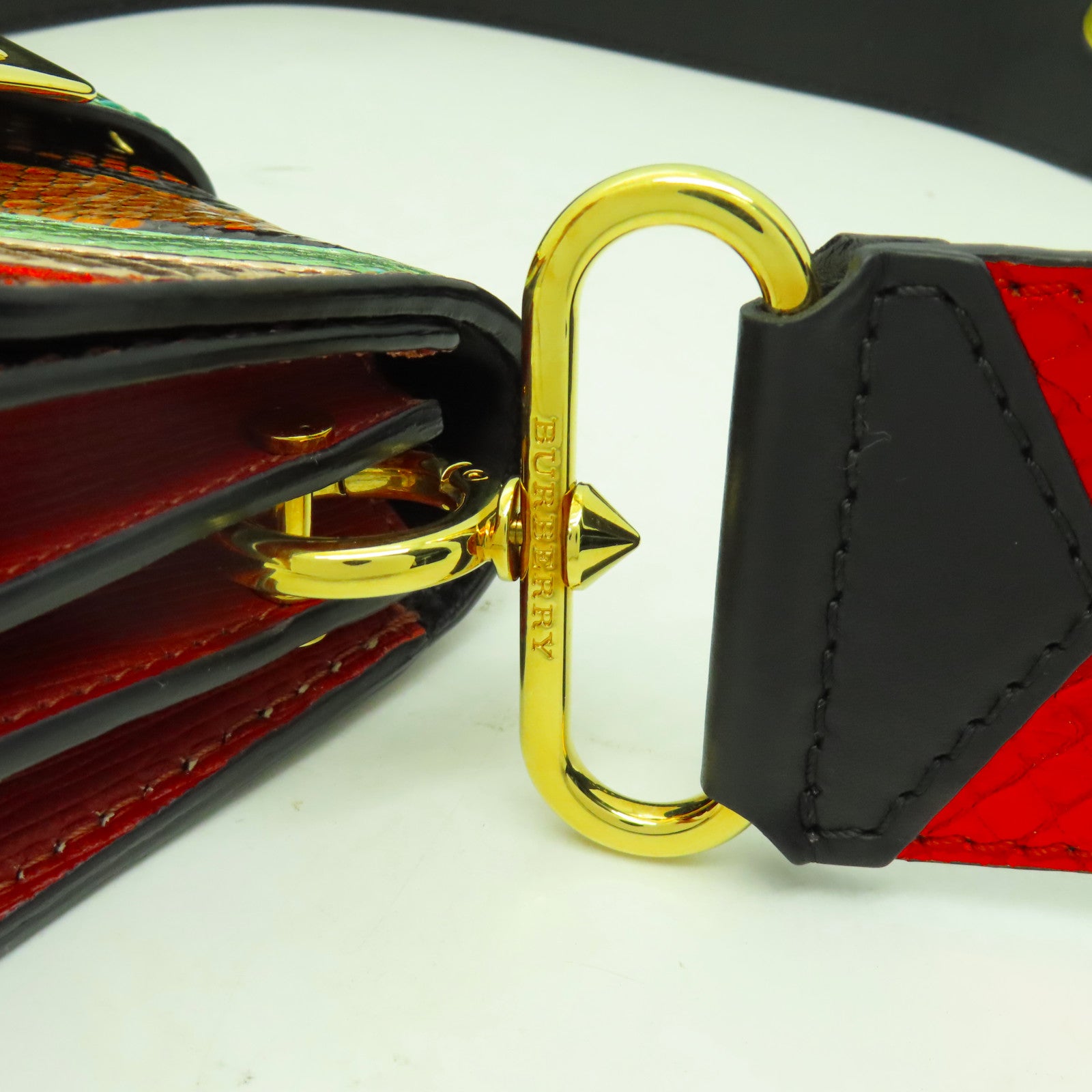 BURBERRY 牛皮皮革Shoulder Bag金扣肩背袋彩色