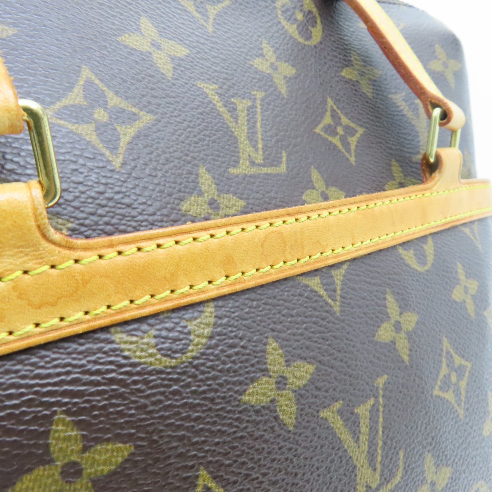 LOUIS VUITTON Monogram Coussin GM金扣肩背袋啡色