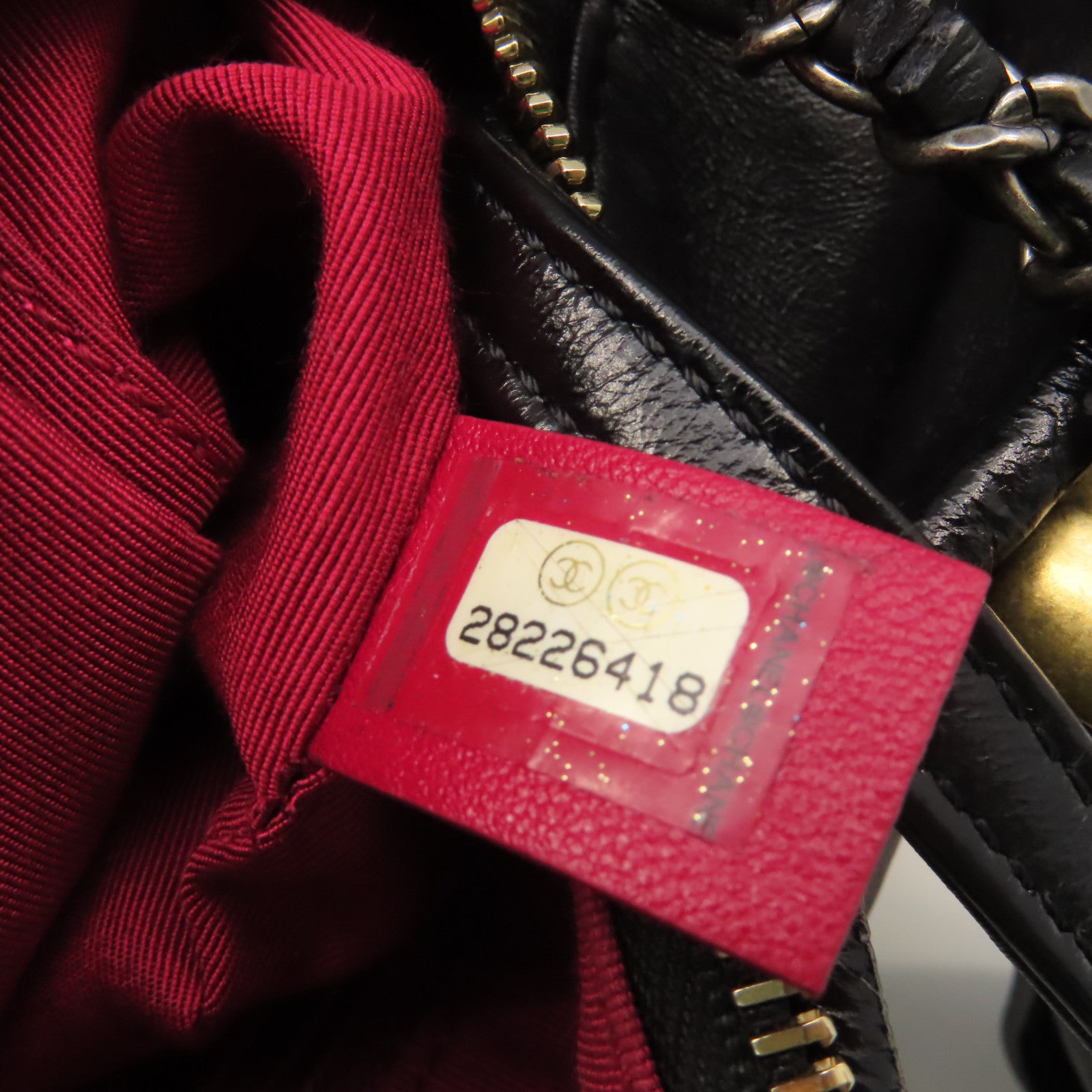 CHANEL 菱格牛皮皮革Gabrielle Hobo Small Chain Shoulder Bag金扣鏈帶肩背袋黑色
