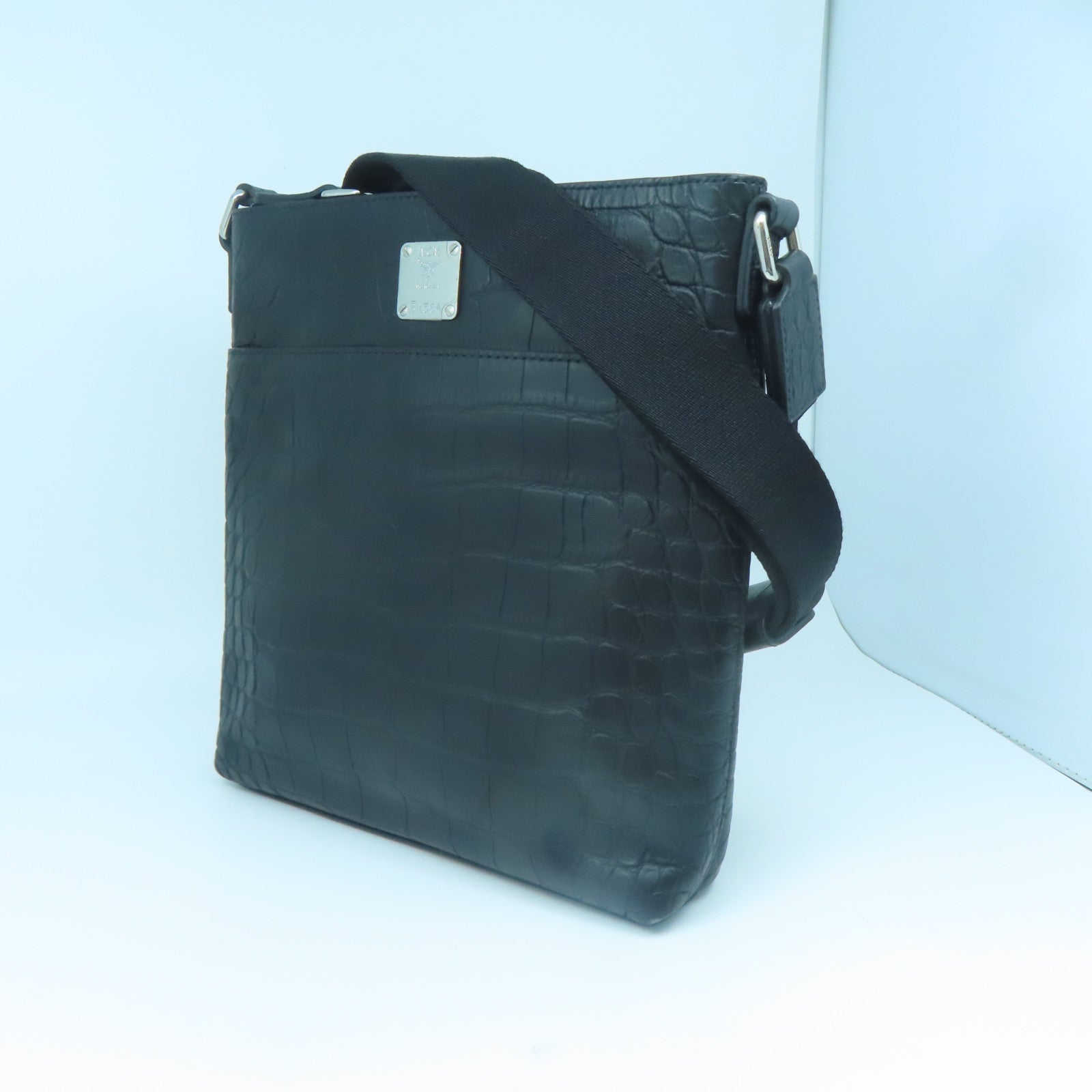 MCM 牛皮皮革Shoulder Bag銀扣肩背袋黑色