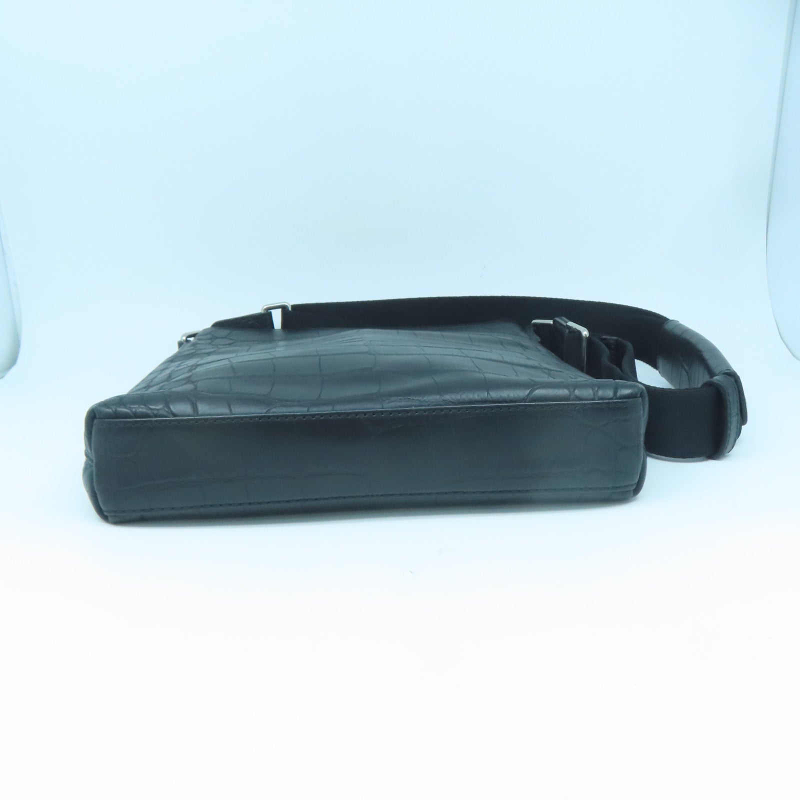 MCM 牛皮皮革Shoulder Bag銀扣肩背袋黑色