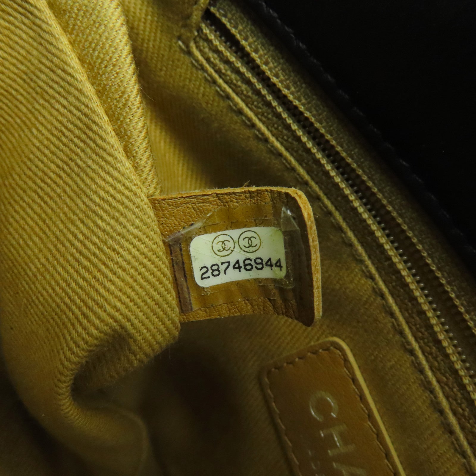 CHANEL 菱格牛皮皮革Chain Shoulder銀扣鏈帶肩背袋黑色