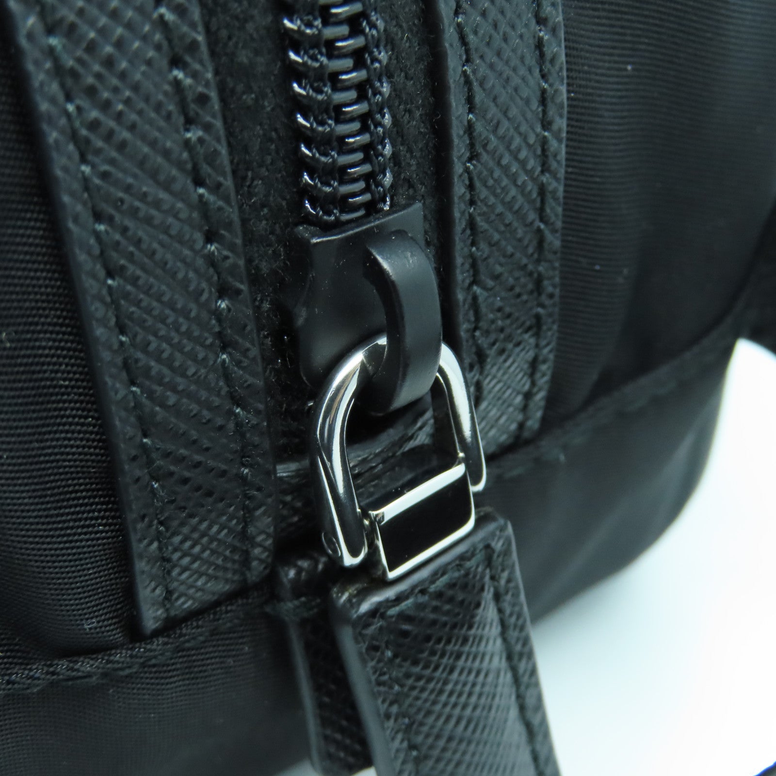 PRADA 尼龍Handbag銀扣手挽袋黑色