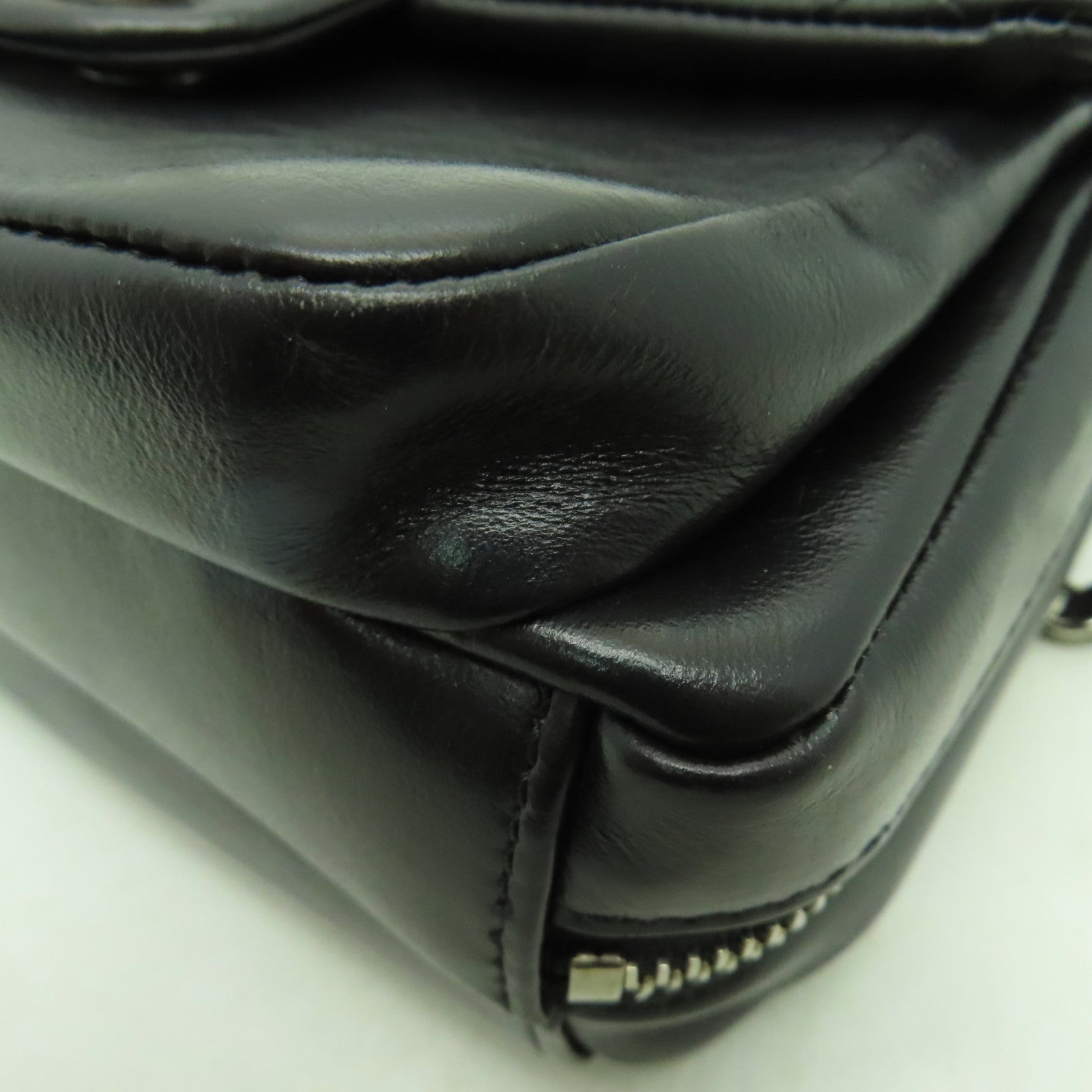CHANEL 菱格牛皮皮革Chain Shoulder銀扣鏈帶肩背袋黑色