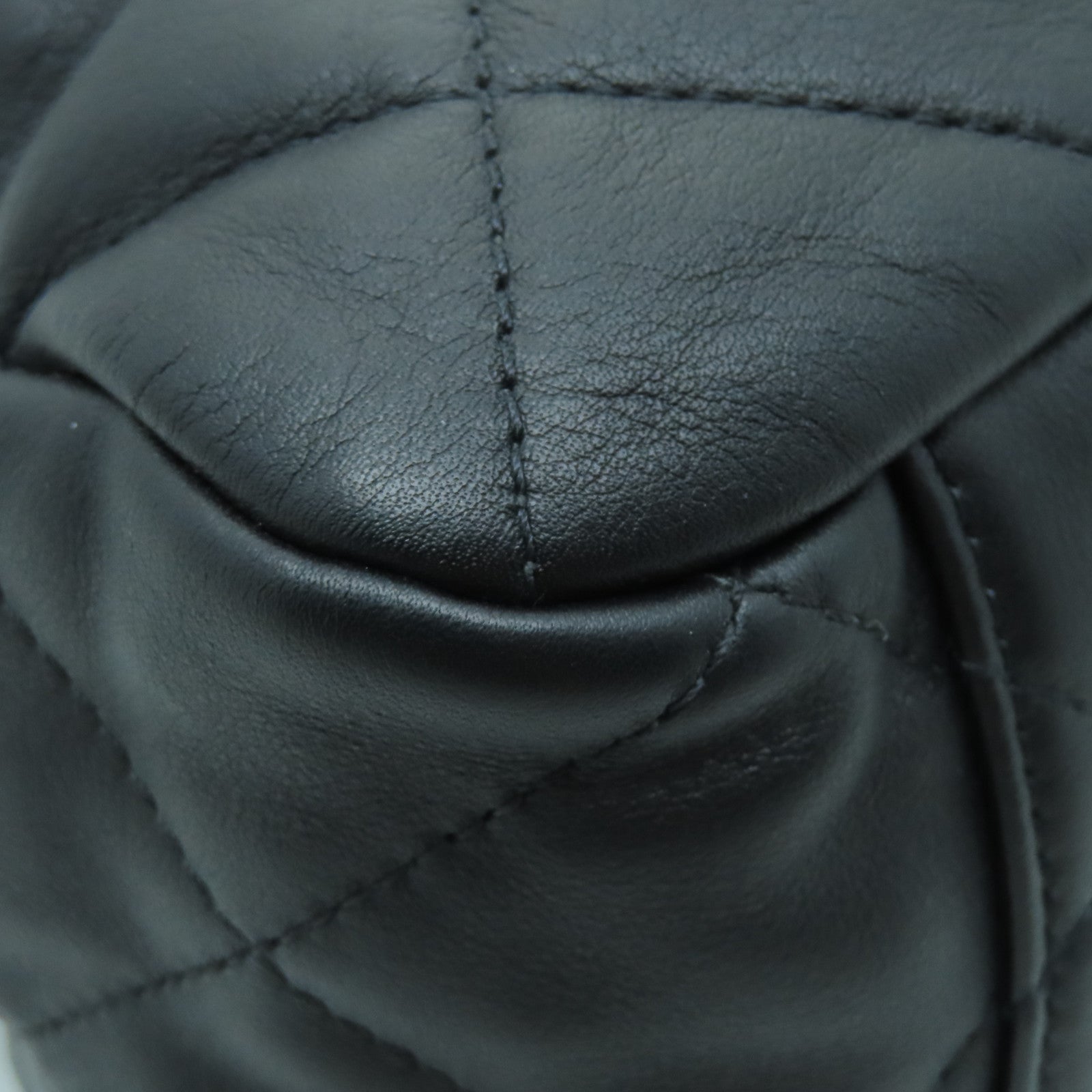 CHANEL 菱格牛皮皮革Chain Shoulder Bag金扣鏈帶肩背袋黑色
