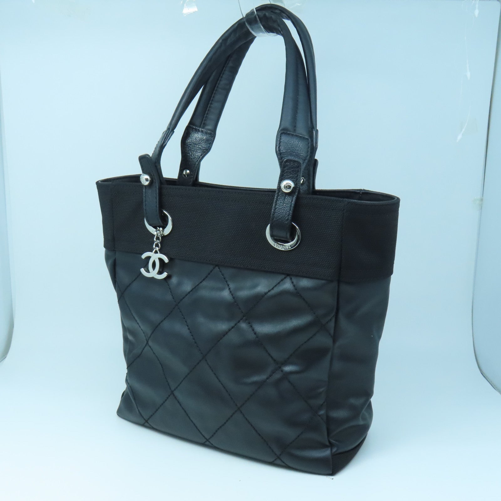 CHANEL cowhide leather Handbag silver buckle handle bag black