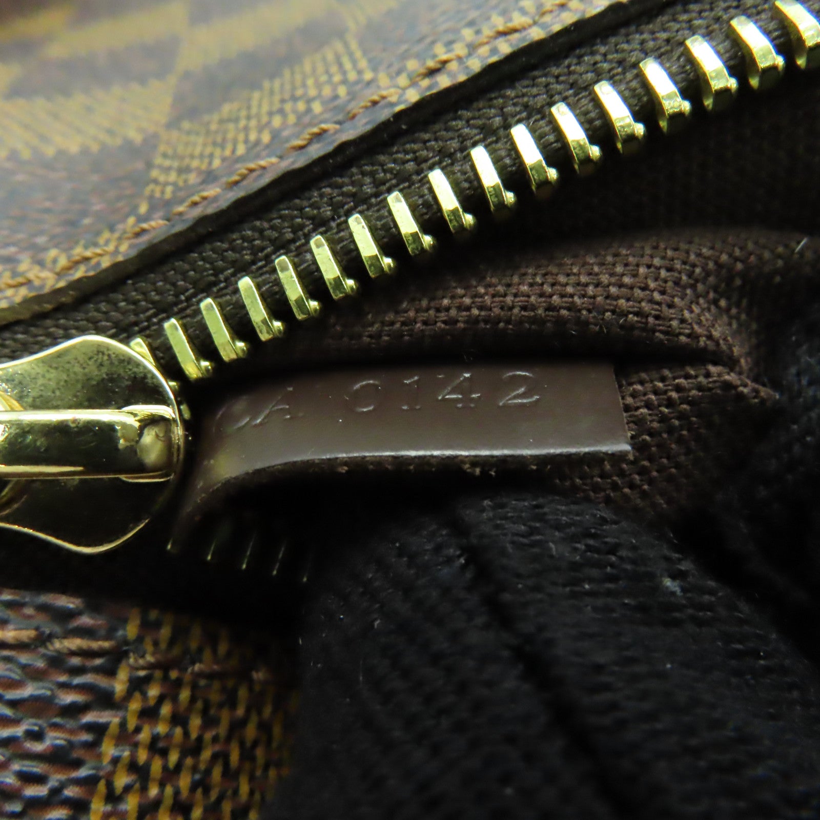 LOUIS VUITTON Damier Brooklyn MM金扣肩背袋啡色