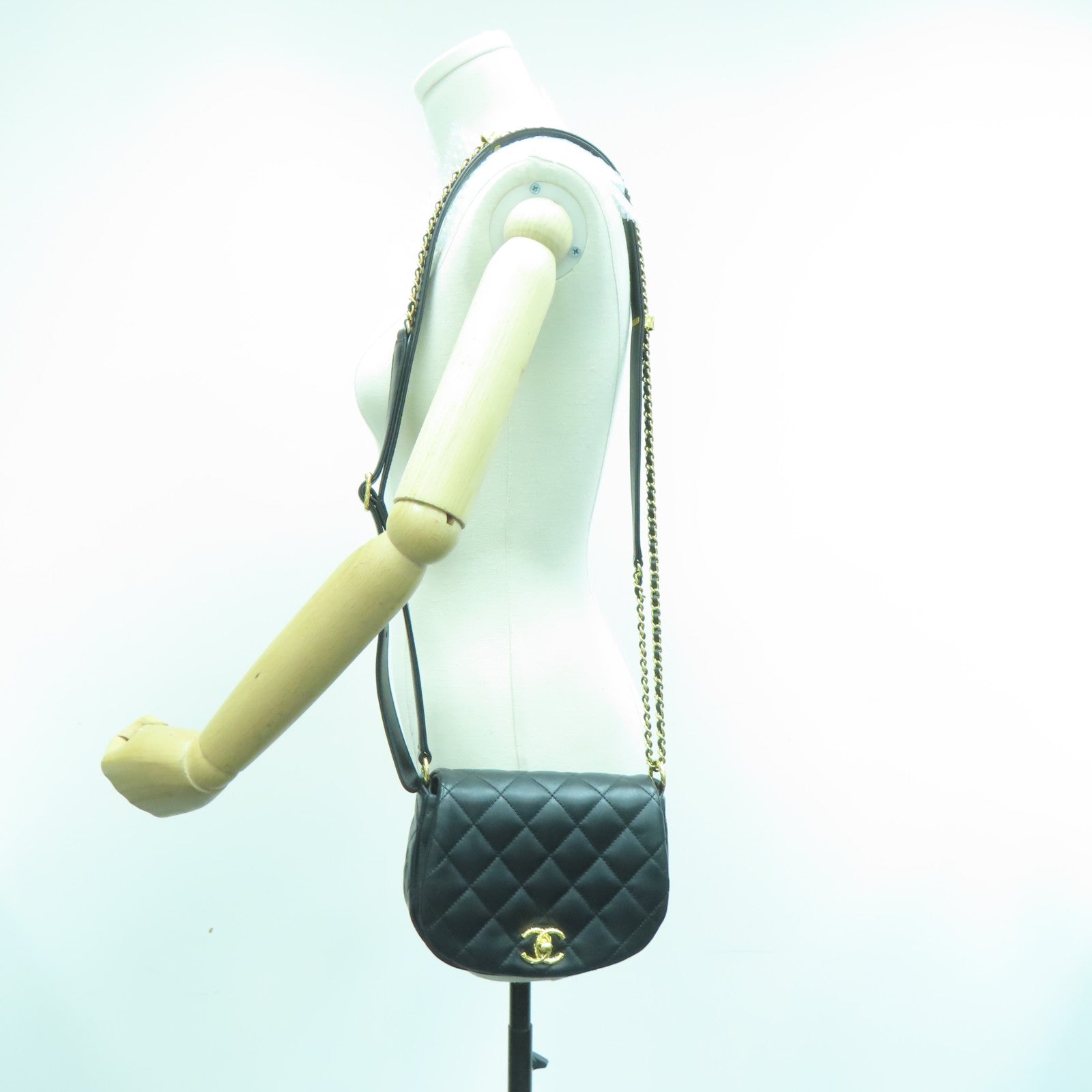 CHANEL 菱格羊皮皮革Chain Shoulder Bag金扣链带肩背袋黑色