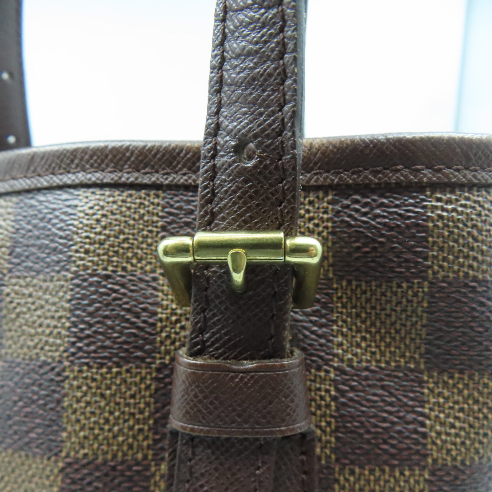 LOUIS VUITTON Damier Marais金扣手挽袋棕色
