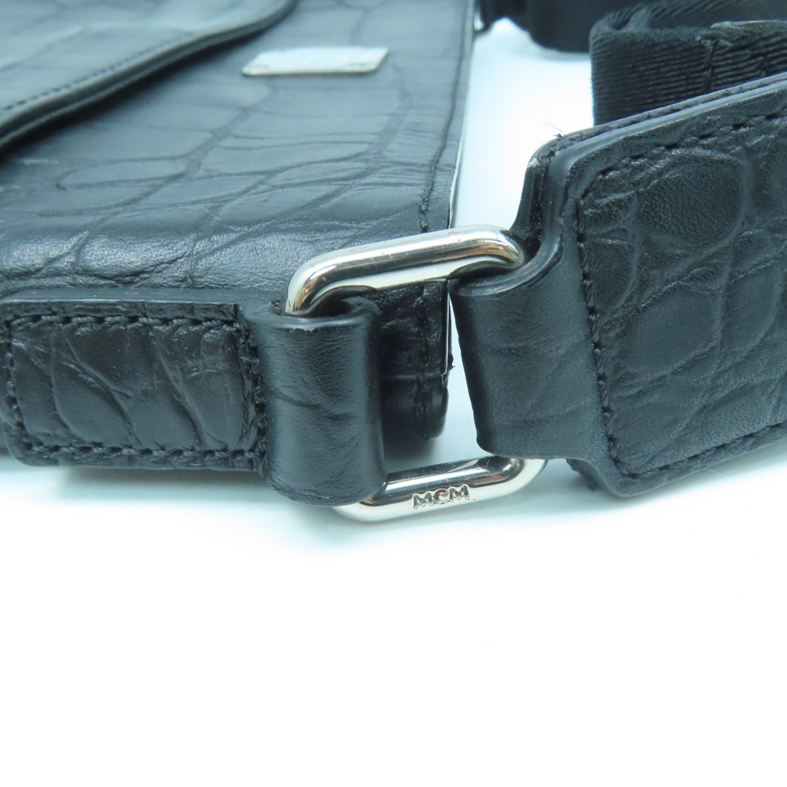 MCM 牛皮皮革Shoulder Bag銀扣肩背袋黑色