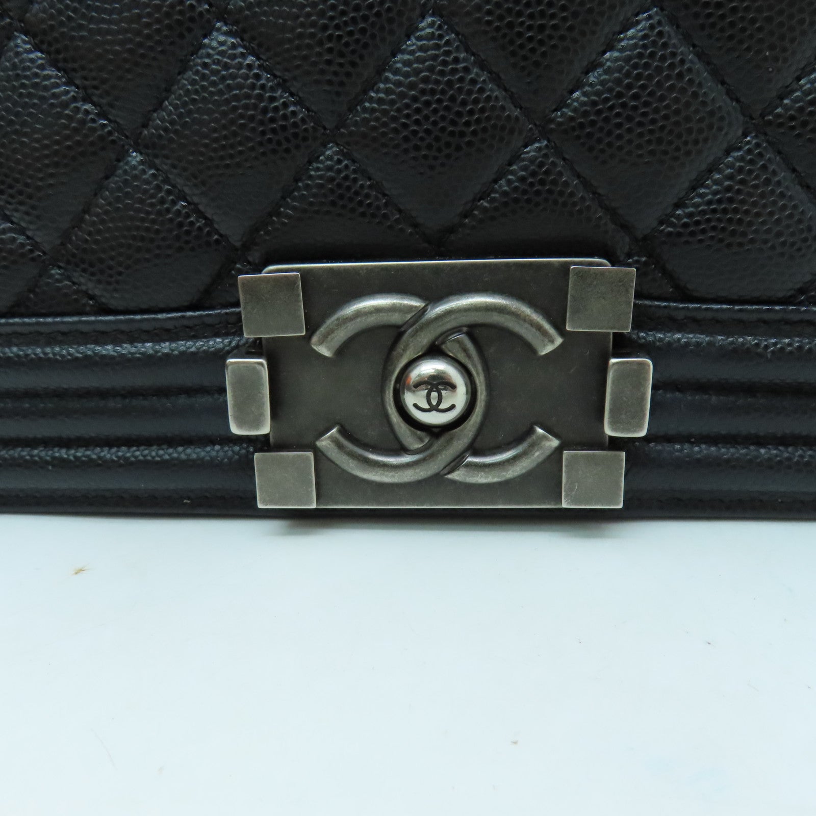 CHANEL 【激減優惠】菱格Caviar皮革Boy 25cm銀扣手挽肩背兩用袋黑色
