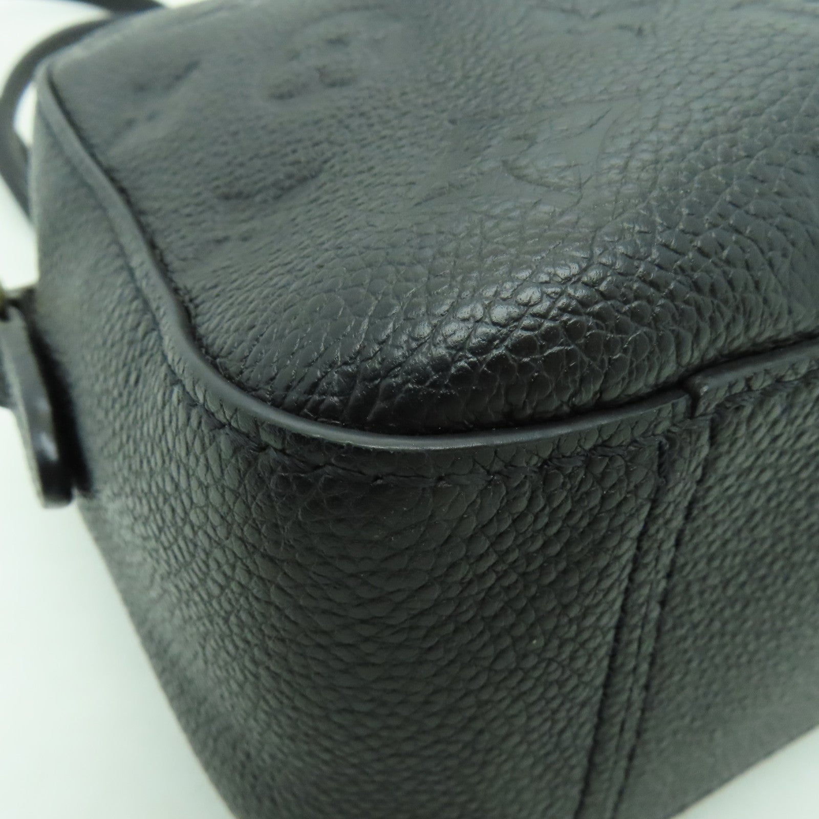 LOUIS VUITTON Monogram Empreinte Saintonge金扣肩背袋黑色
