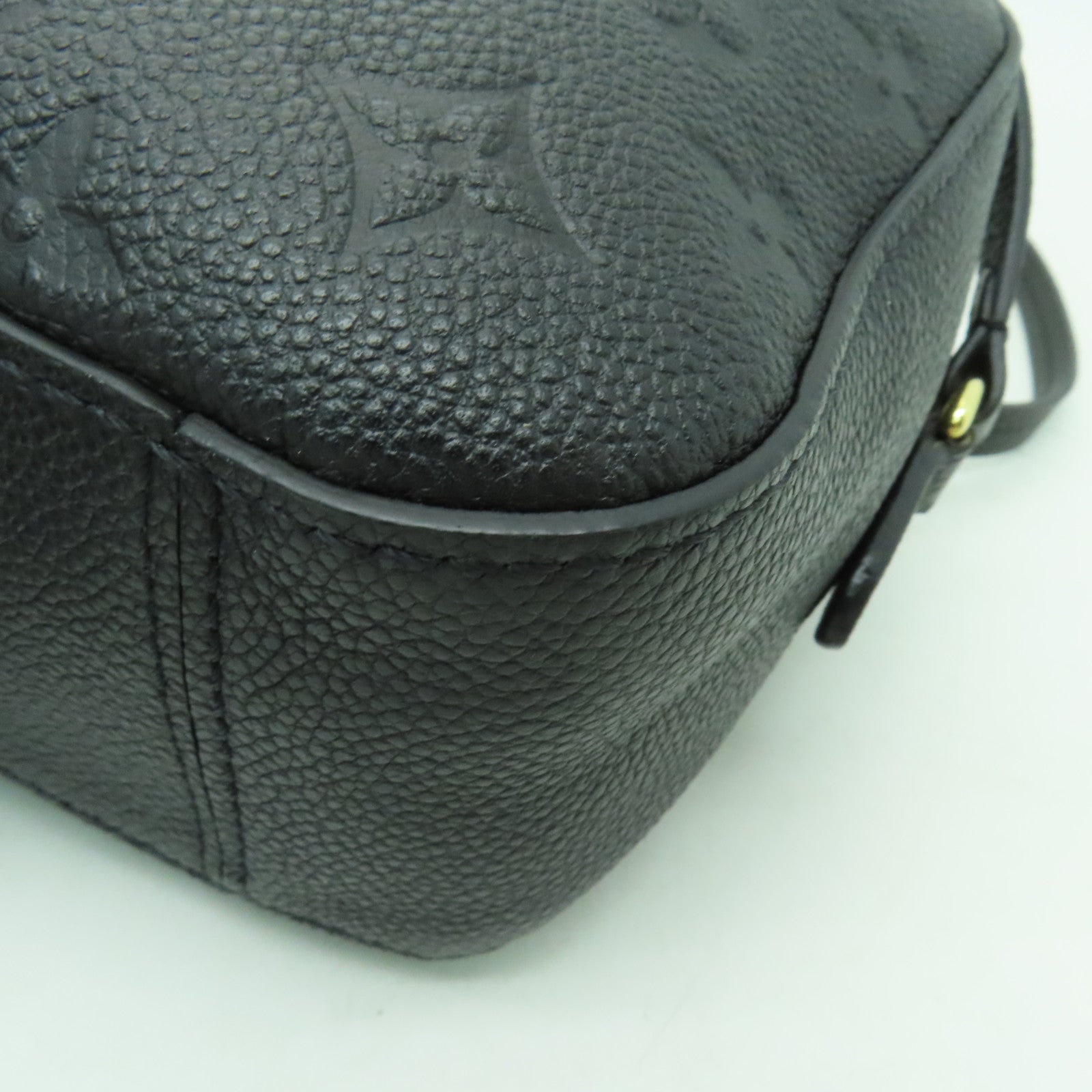 LOUIS VUITTON Monogram Empreinte Saintonge金扣肩背袋黑色