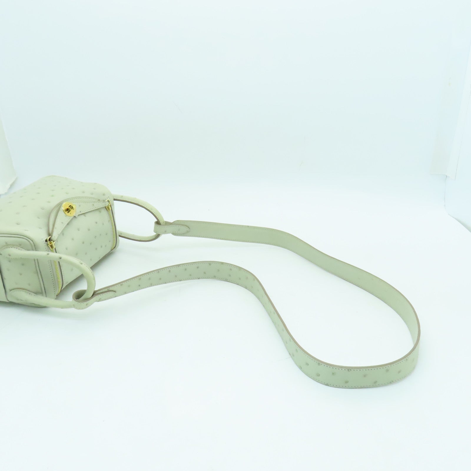 HERMES 鴕鳥皮革Mini Lindy金扣肩背袋淺灰色