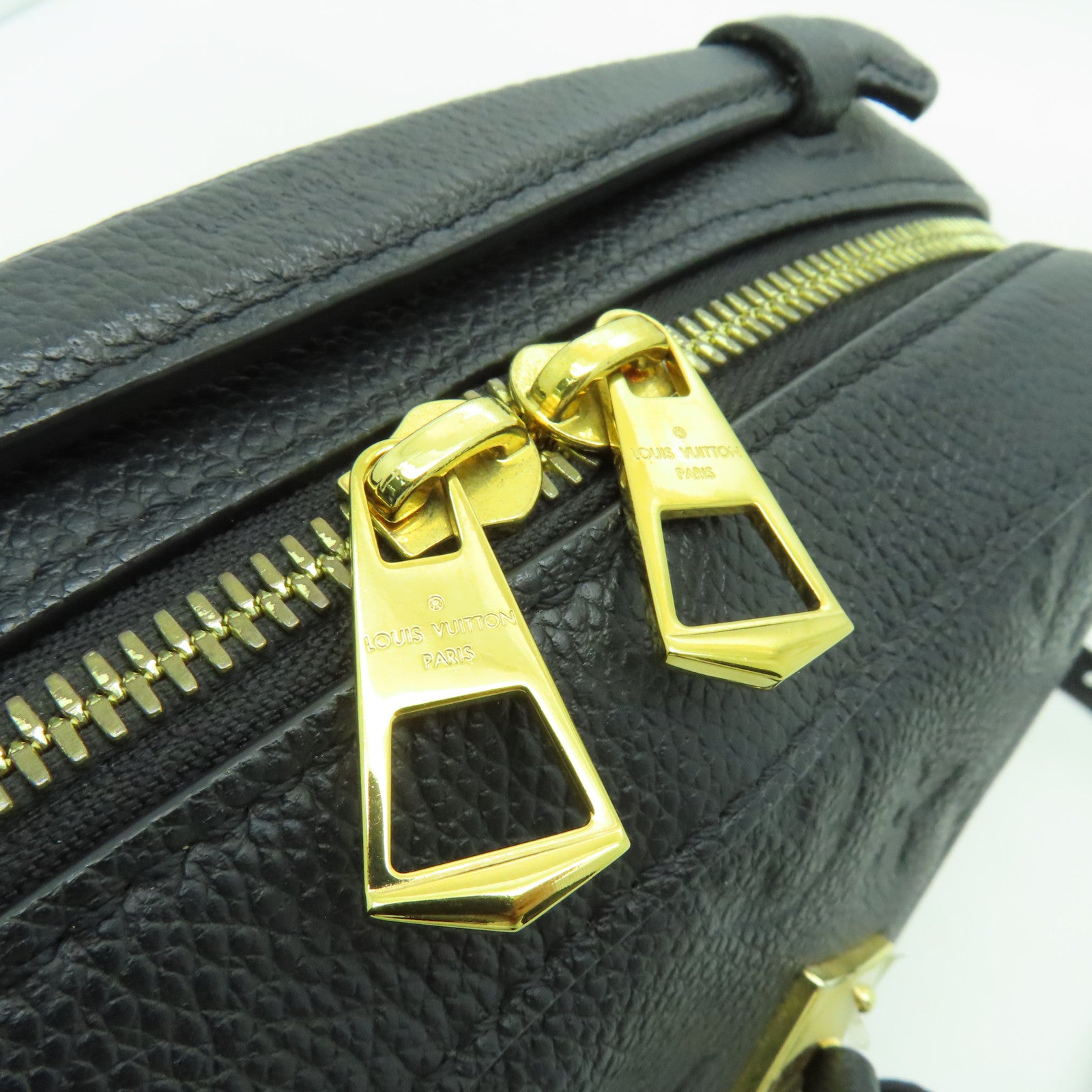 LOUIS VUITTON Monogram Empreinte Saintonge金扣肩背袋黑色