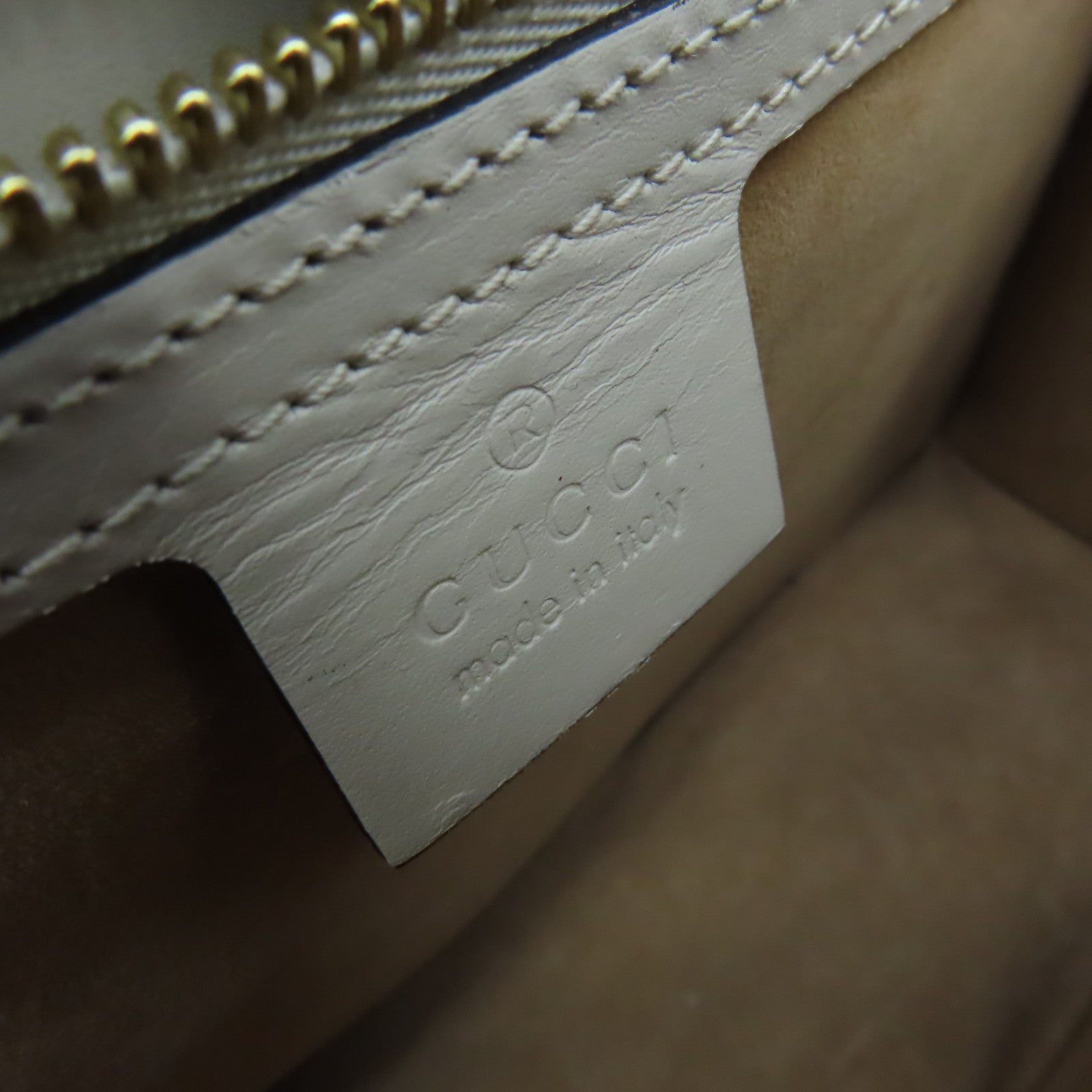 GUCCI 【激減優惠】牛皮皮革Sylvie Small Shoulder Bag金扣肩背袋米白色