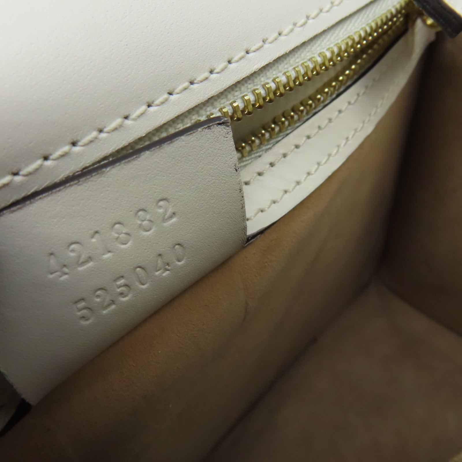 GUCCI 【激減優惠】牛皮皮革Sylvie Small Shoulder Bag金扣肩背袋米白色