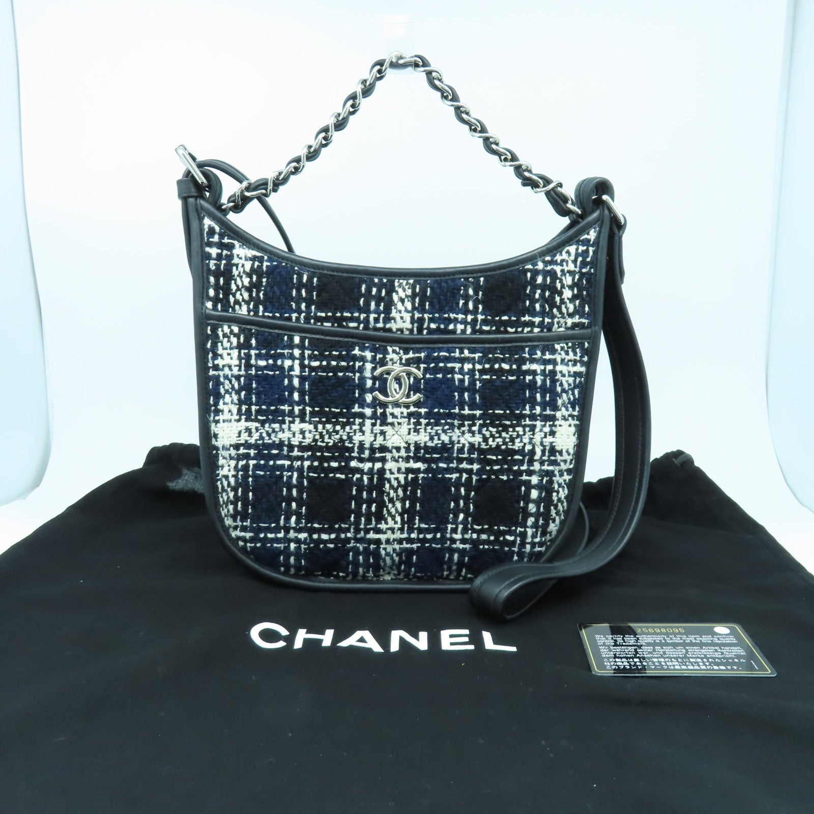 CHANEL 斜紋軟呢/牛皮皮革2 way Shoulder Bag銀扣手挽肩背兩用袋黑色/藍色