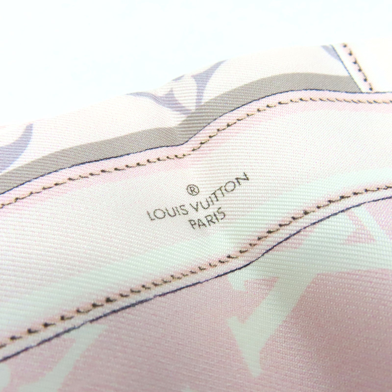 LOUIS VUITTON 絲質Monogram Confidential Scarf絲巾粉紅色/灰色/彩色