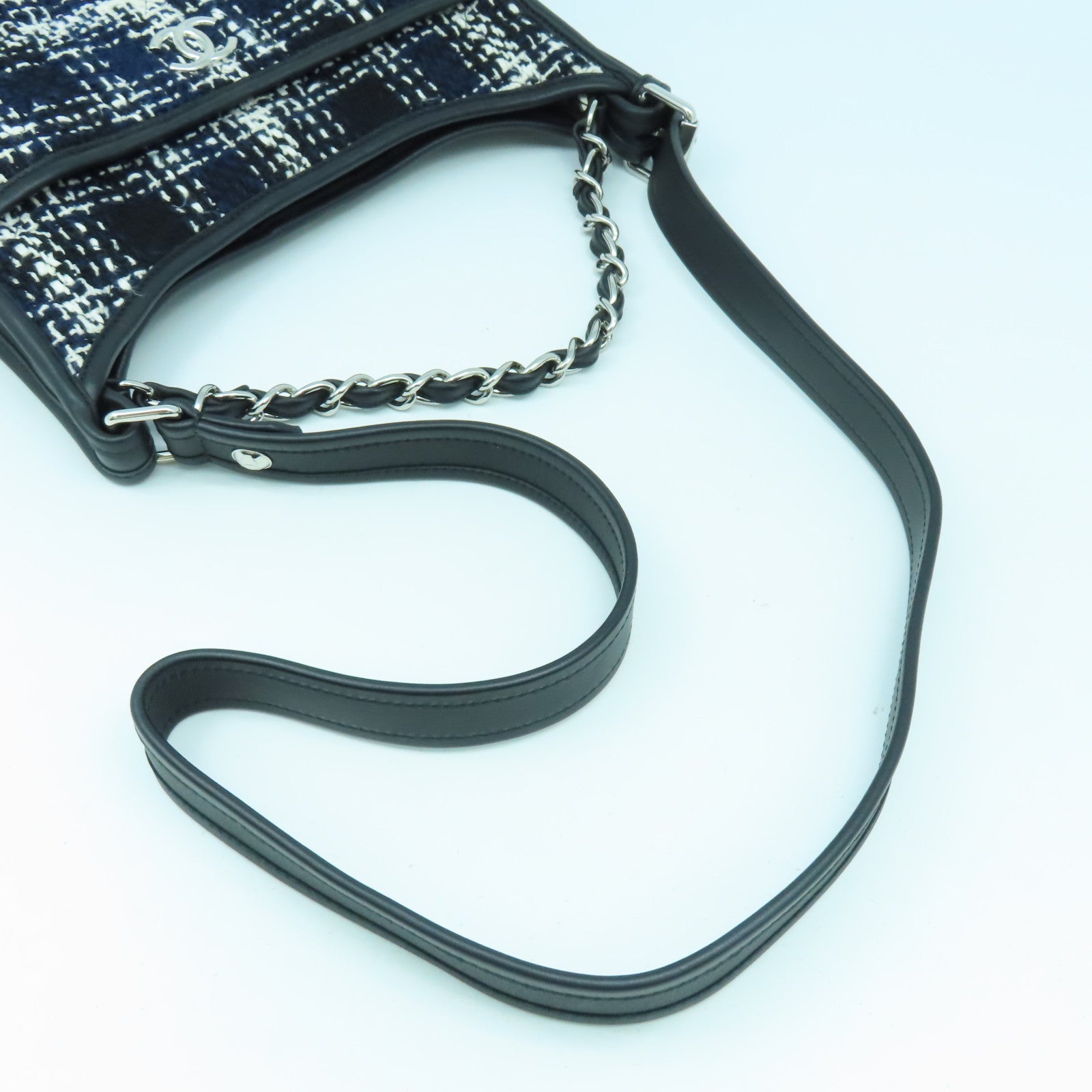 CHANEL 斜紋軟呢/牛皮皮革2 way Shoulder Bag銀扣手挽肩背兩用袋黑色/藍色