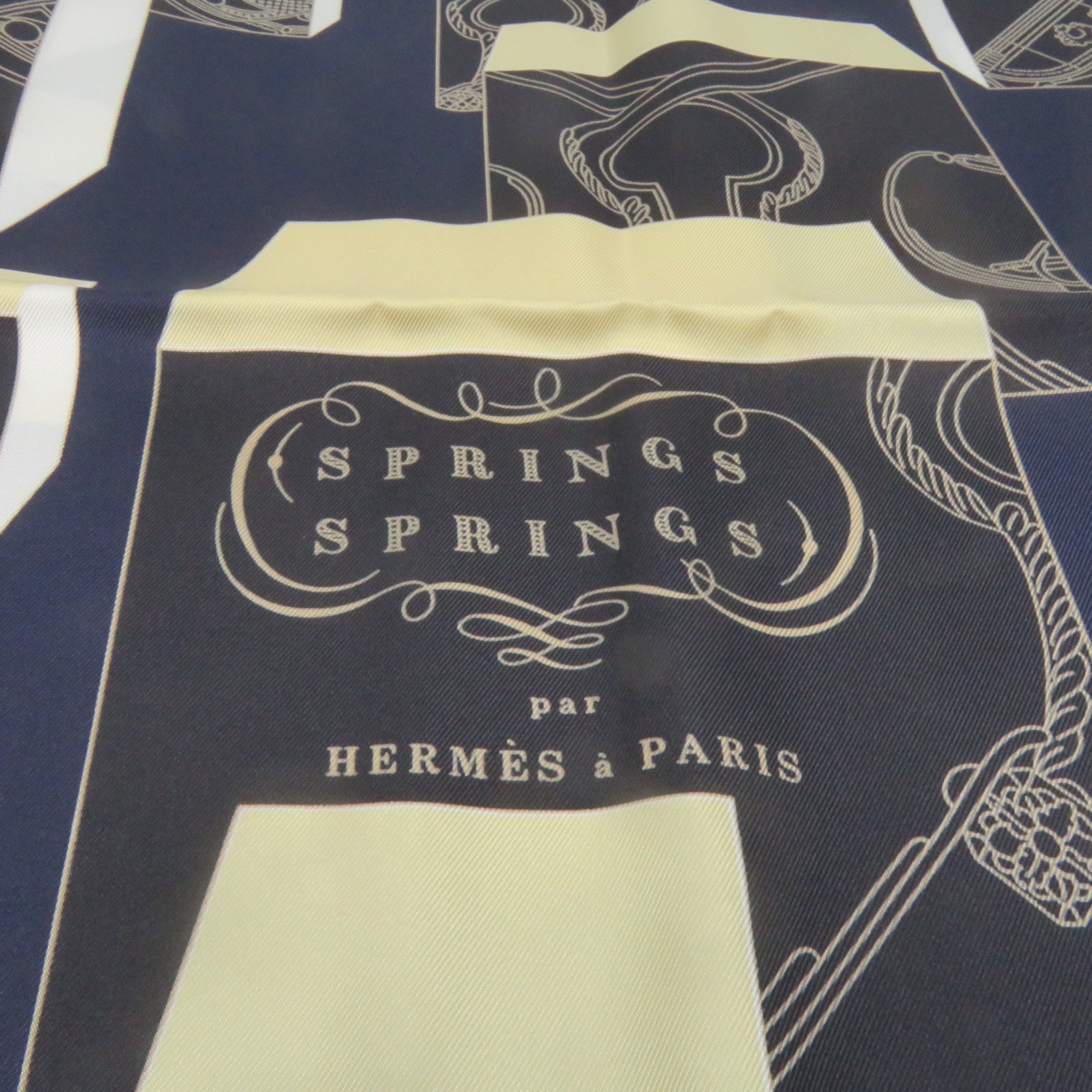 HERMES 丝质Scarf 90X90丝巾黑色/金色/宝蓝色/白色