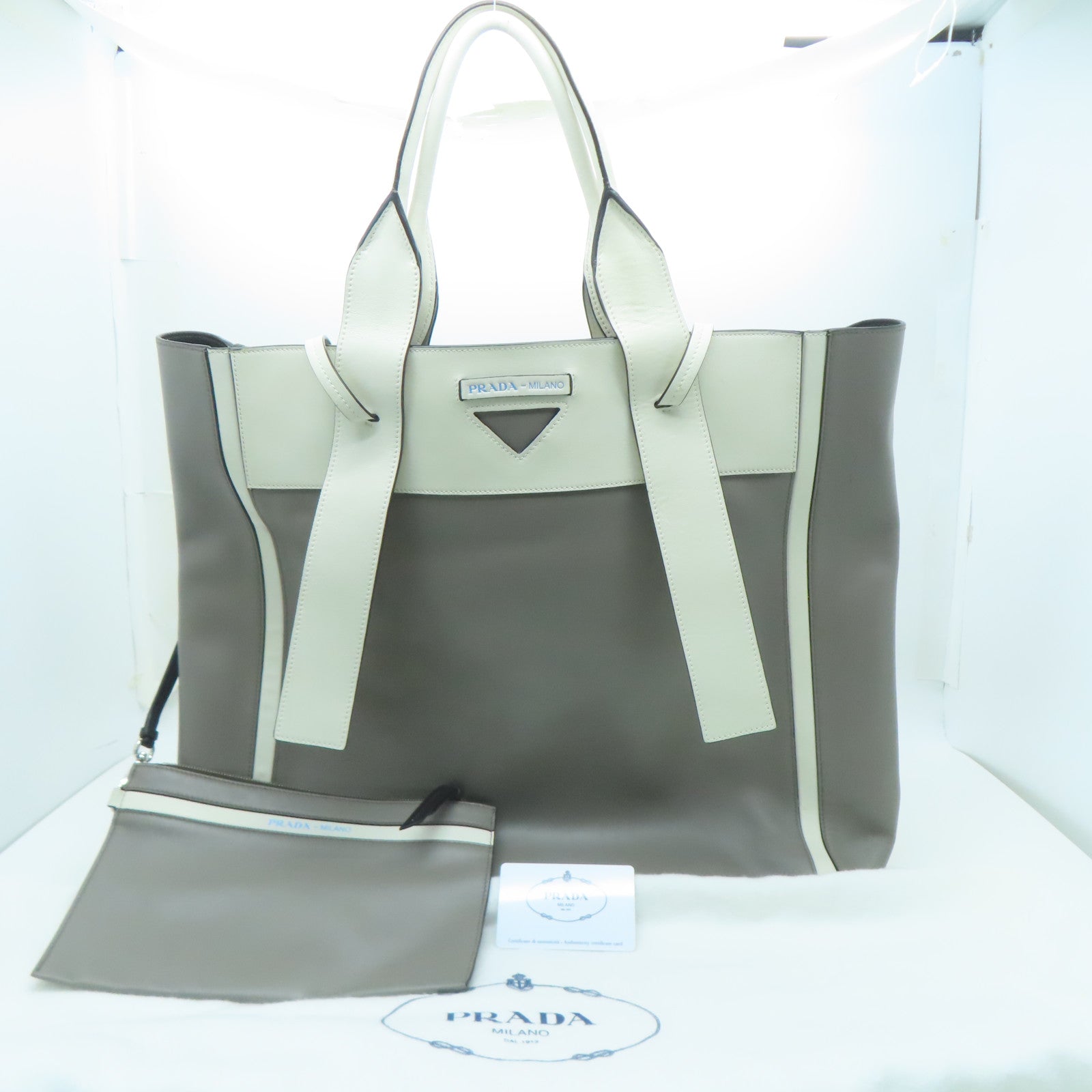 PRADA 牛皮皮革Tote Bag銀扣手挽肩背兩用袋灰色/白色