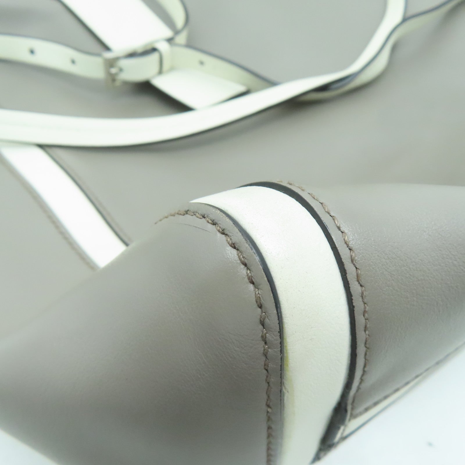 PRADA 牛皮皮革Tote Bag銀扣手挽肩背兩用袋灰色/白色