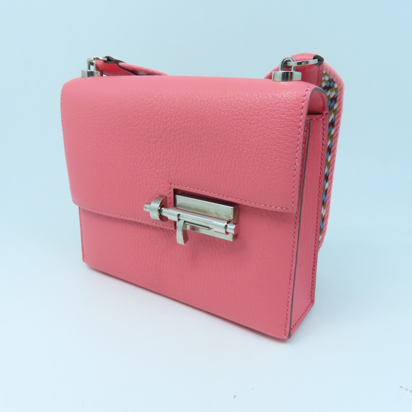 HERMES Chevre皮革Mini Verrou银扣肩背袋夏日玫瑰粉
