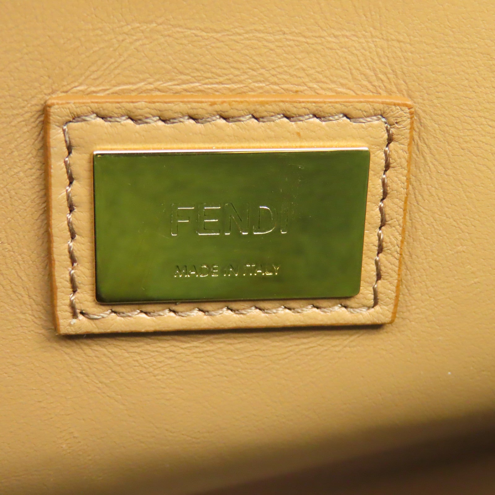 FENDI 皮革Peekboo金扣手挽肩背两用袋绿色