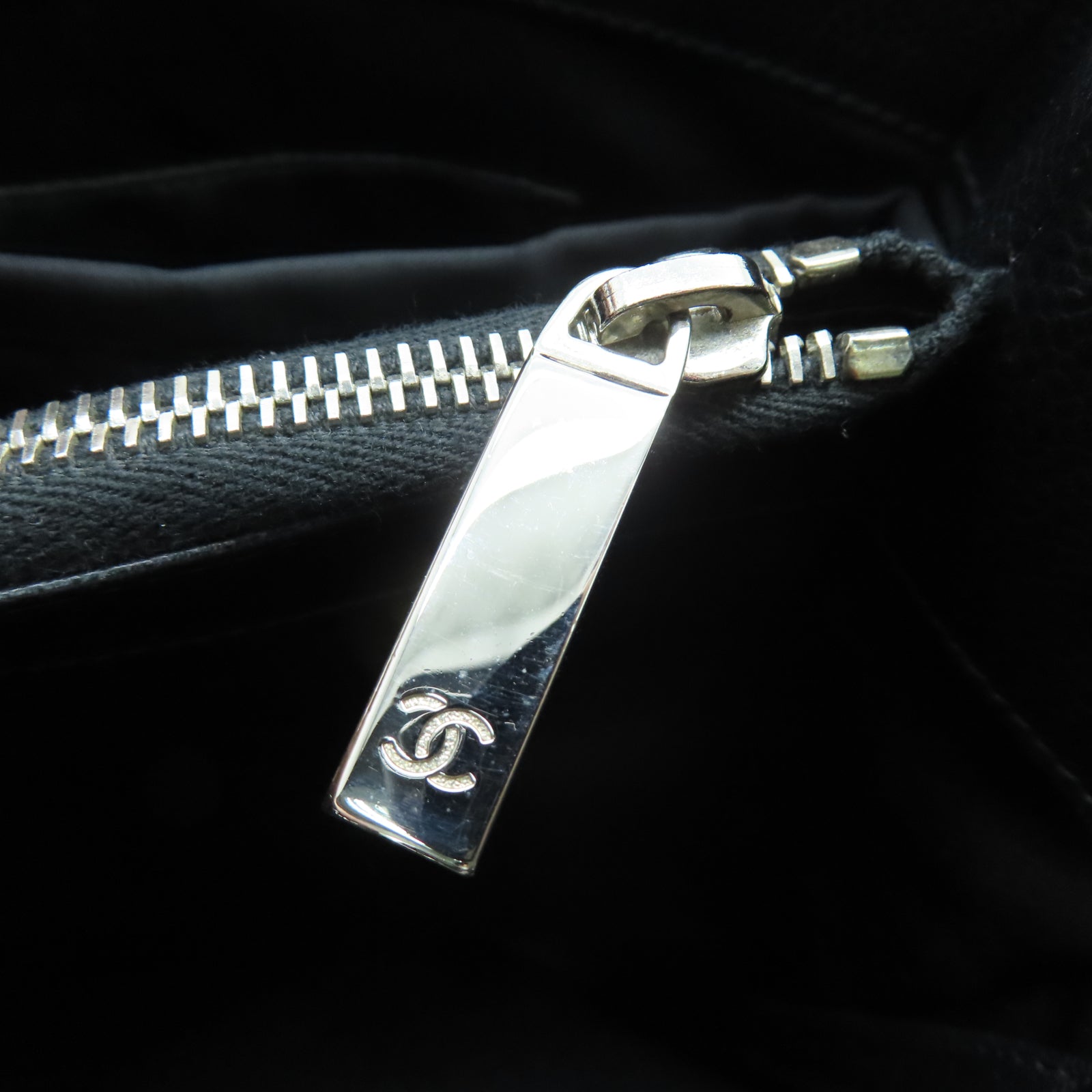 CHANEL 菱格Caviar皮革GST銀扣鏈帶肩背袋黑色