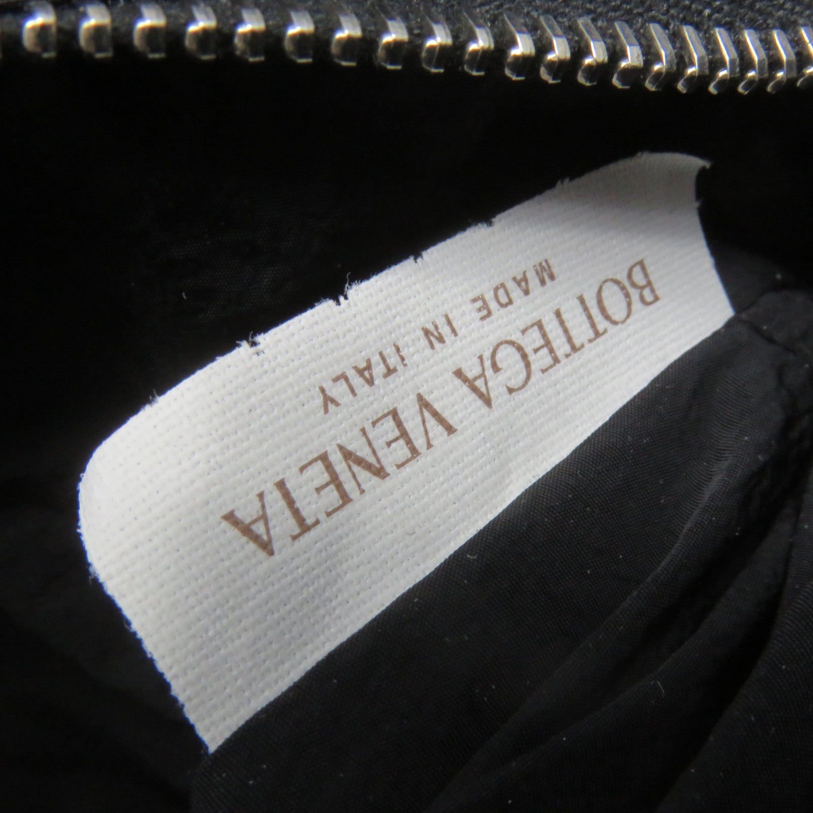 BOTTEGA VENETA 尼龙Body Pouch腰包黑色