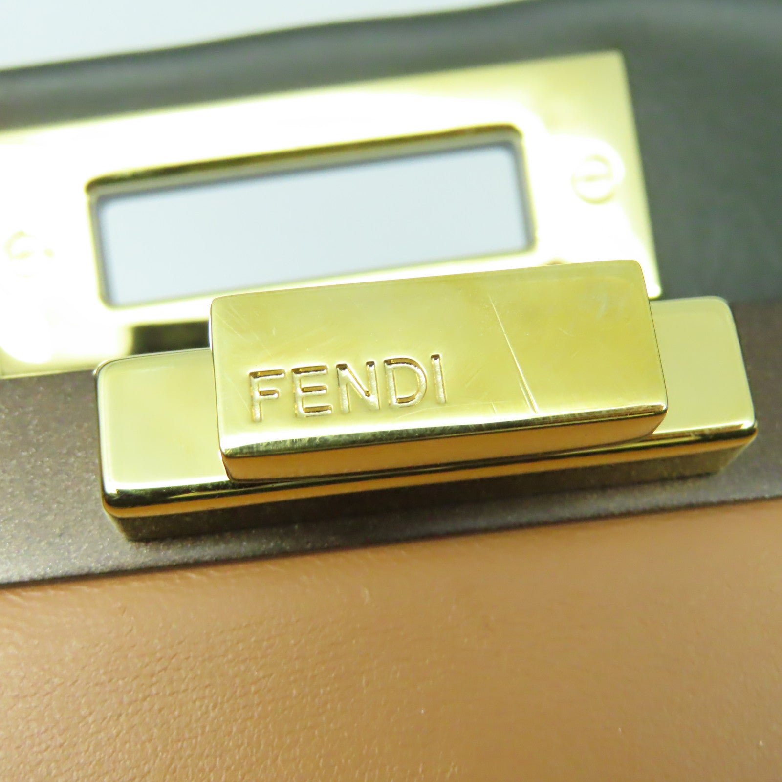 FENDI 皮革Peekboo金扣手挽肩背两用袋绿色