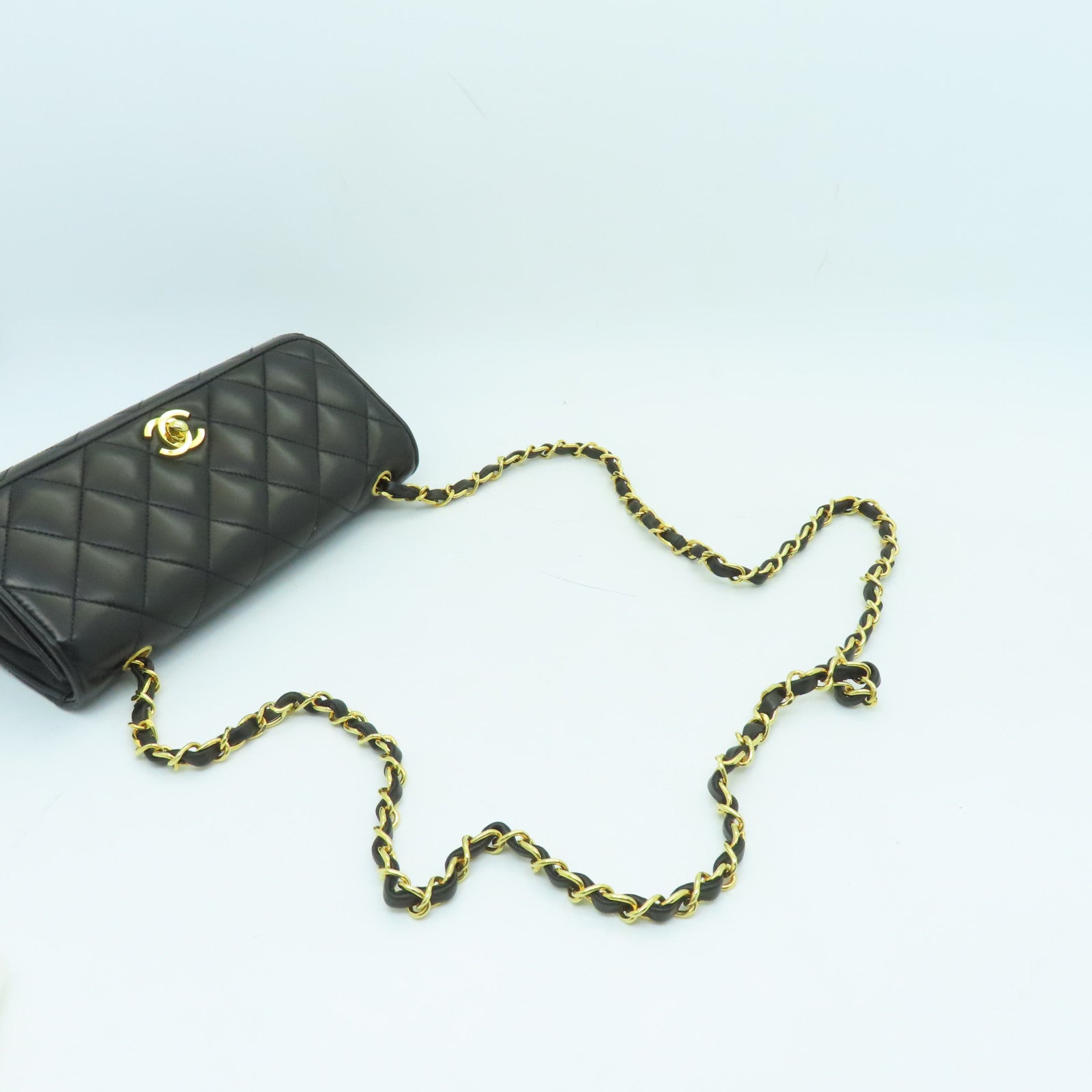 CHANEL 菱格牛皮皮革Chain Shoulder Bag金扣鏈帶肩背袋黑色