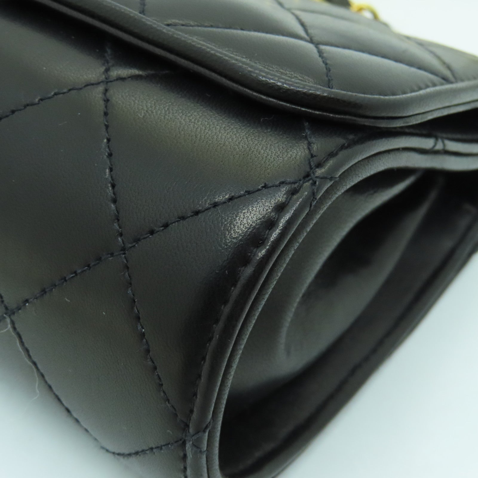 CHANEL 菱格牛皮皮革Chain Shoulder Bag金扣鏈帶肩背袋黑色