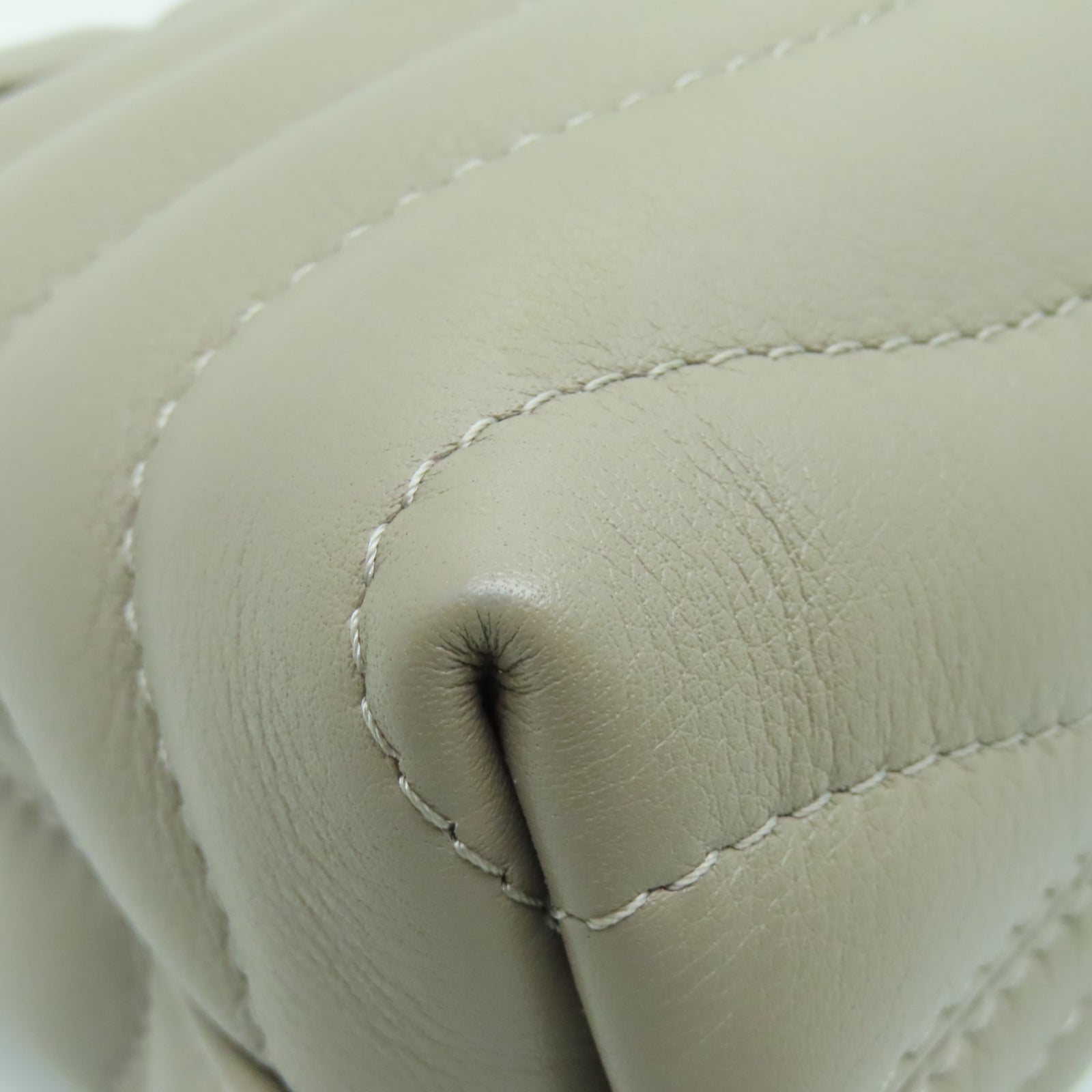 LOUIS VUITTON 斜紋牛皮皮革New Wave Chain Bag MM金扣鏈帶肩背袋米色