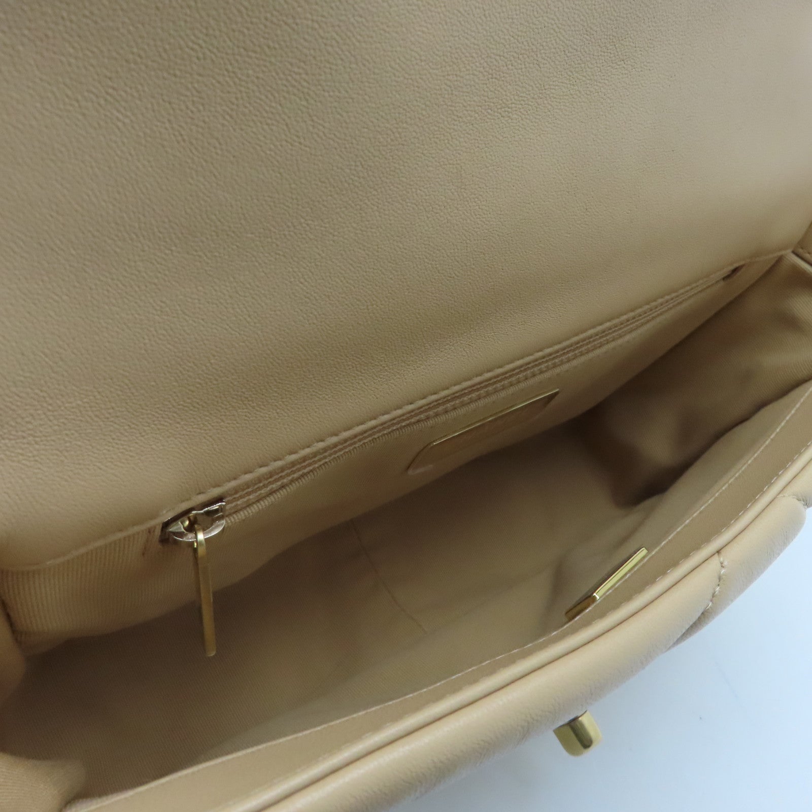 CHANEL rhombus Chanel 19 gold buckle handle shoulder bag apricot