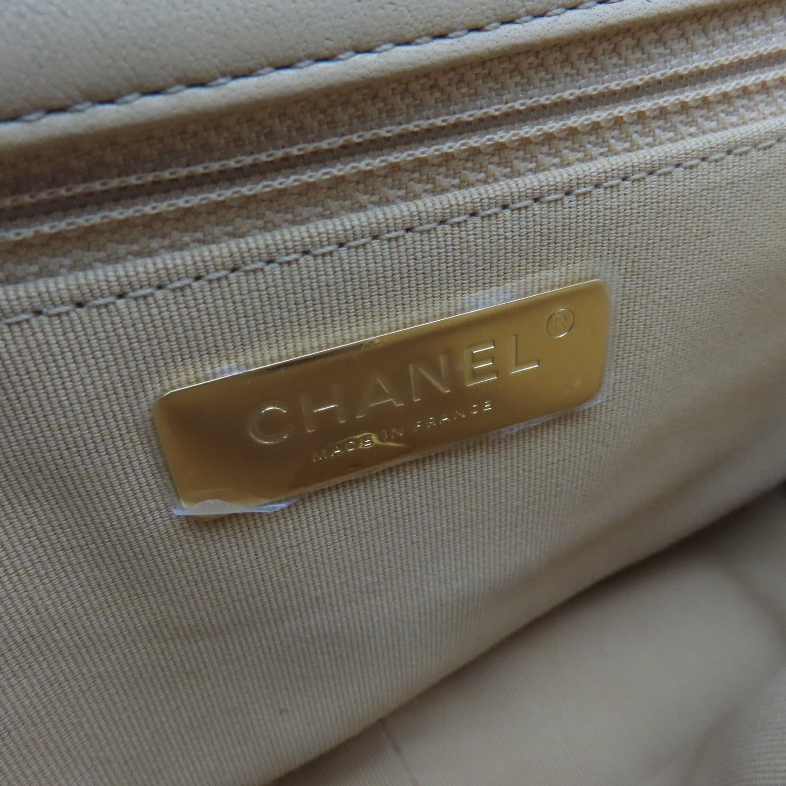 CHANEL rhombus Chanel 19 gold buckle handle shoulder bag apricot